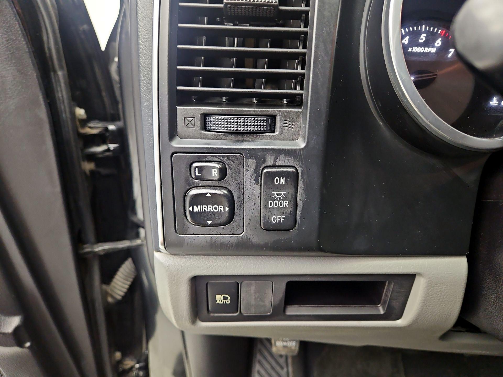 Thumbnail: 2019 Toyota Sequoia - 11
