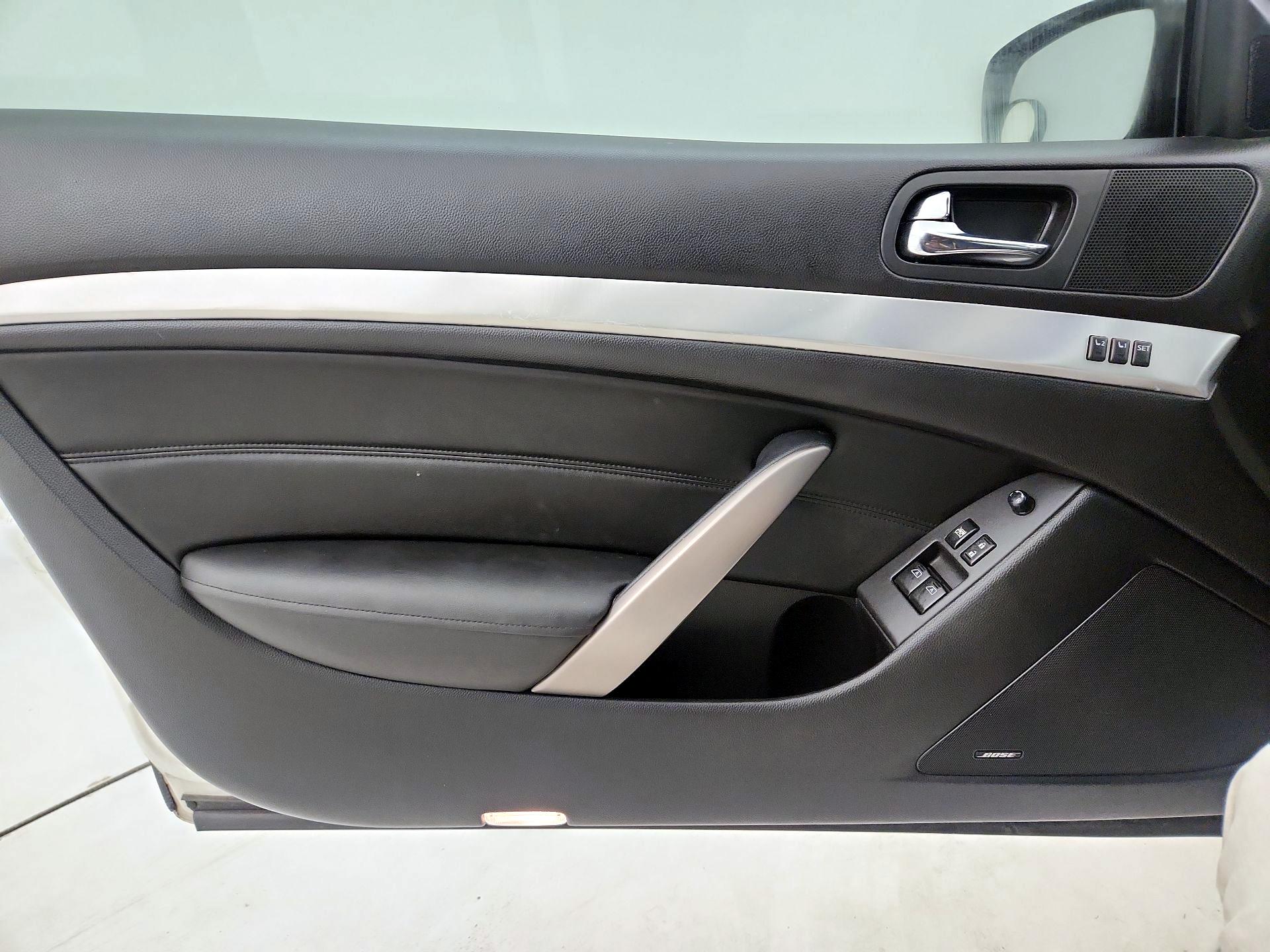 Thumbnail: 2015 INFINITI Q60 - 12