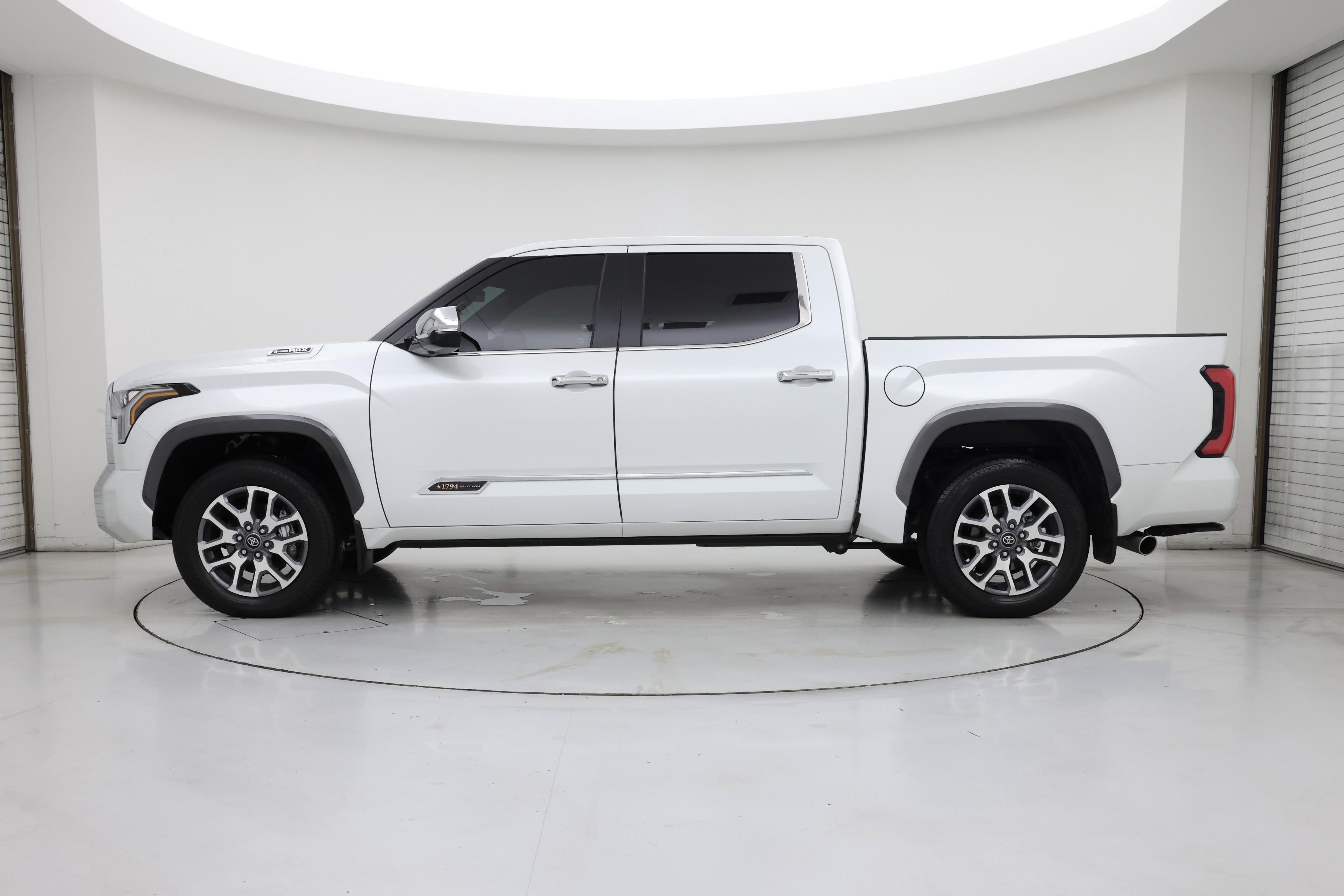 Thumbnail: 2025 Toyota Tundra - 3