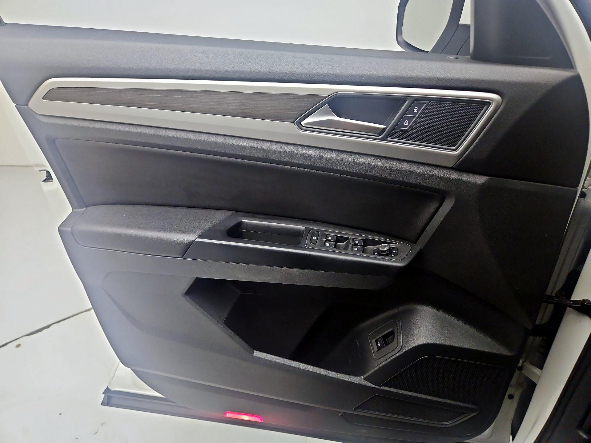 Thumbnail: 2018 Volkswagen Atlas - 12