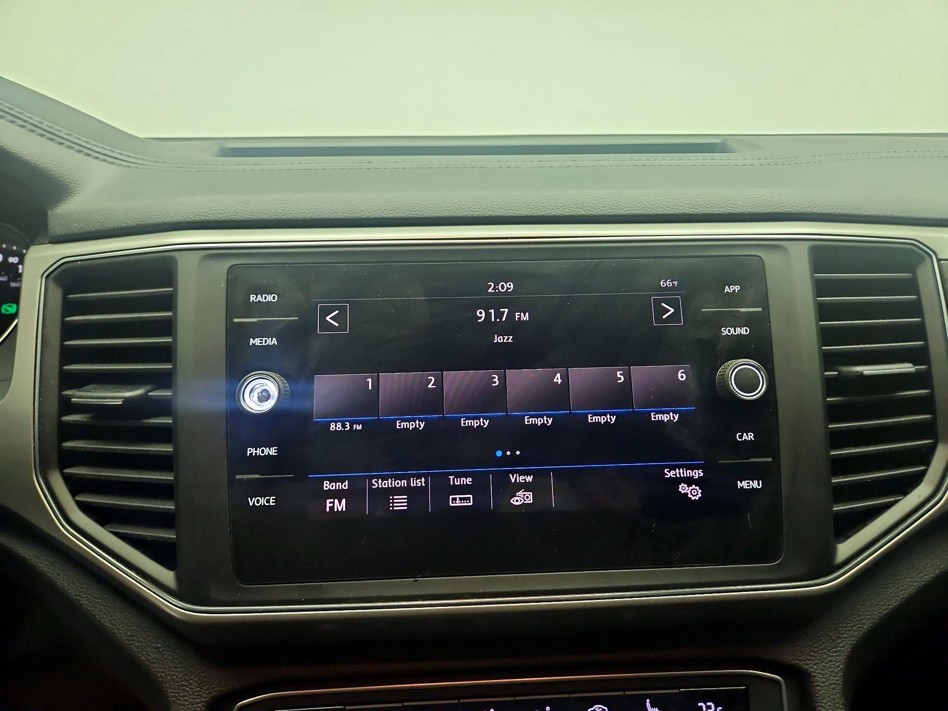 Thumbnail: 2018 Volkswagen Atlas - 15