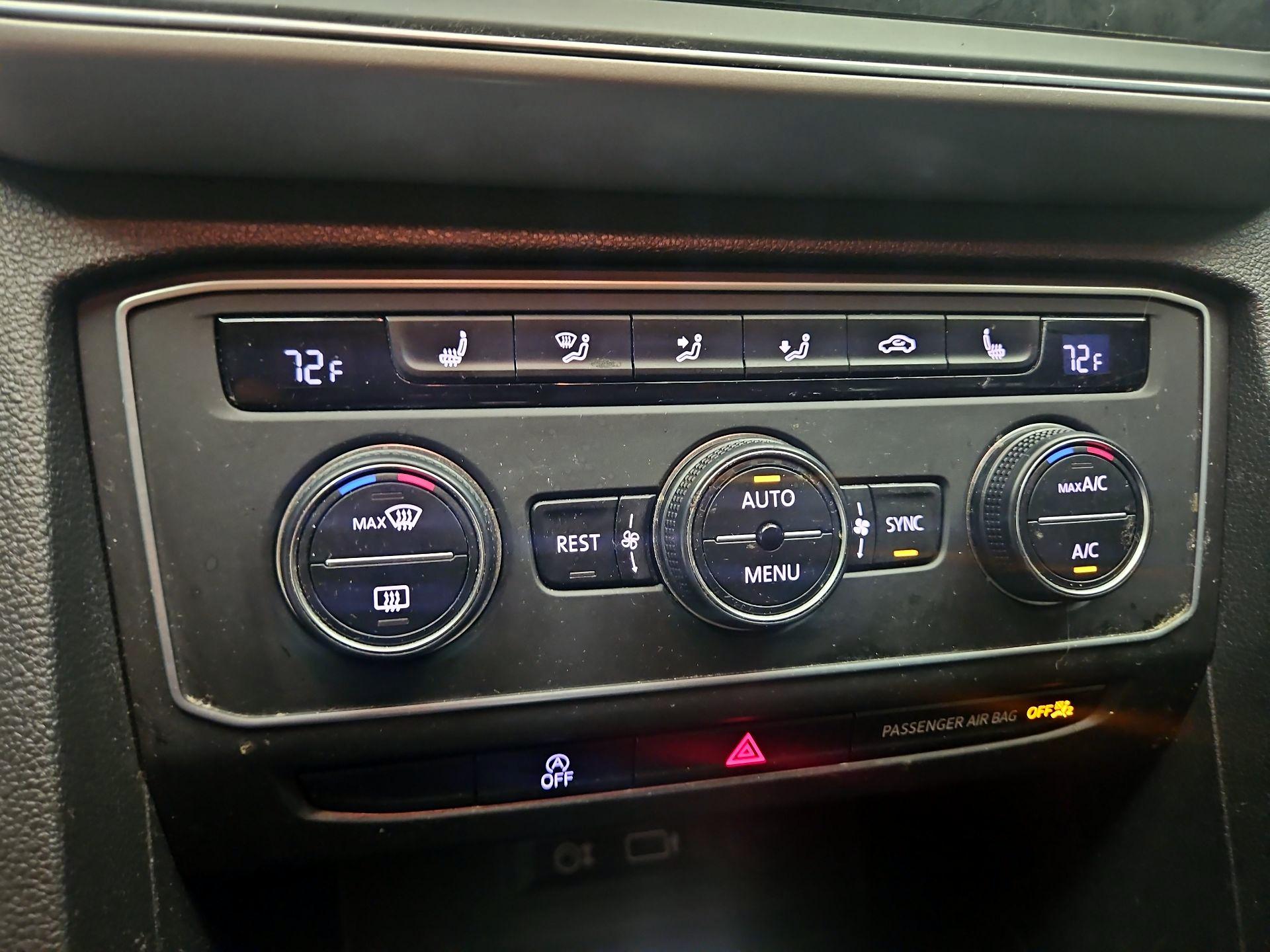 Thumbnail: 2018 Volkswagen Atlas - 16