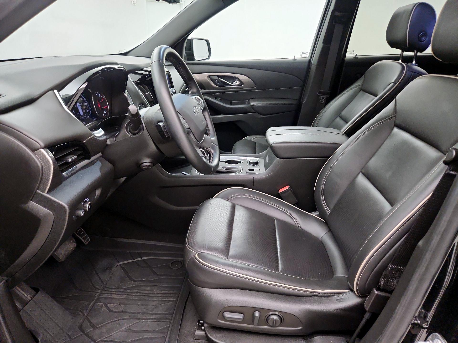 Thumbnail: 2023 Chevrolet Traverse - 11