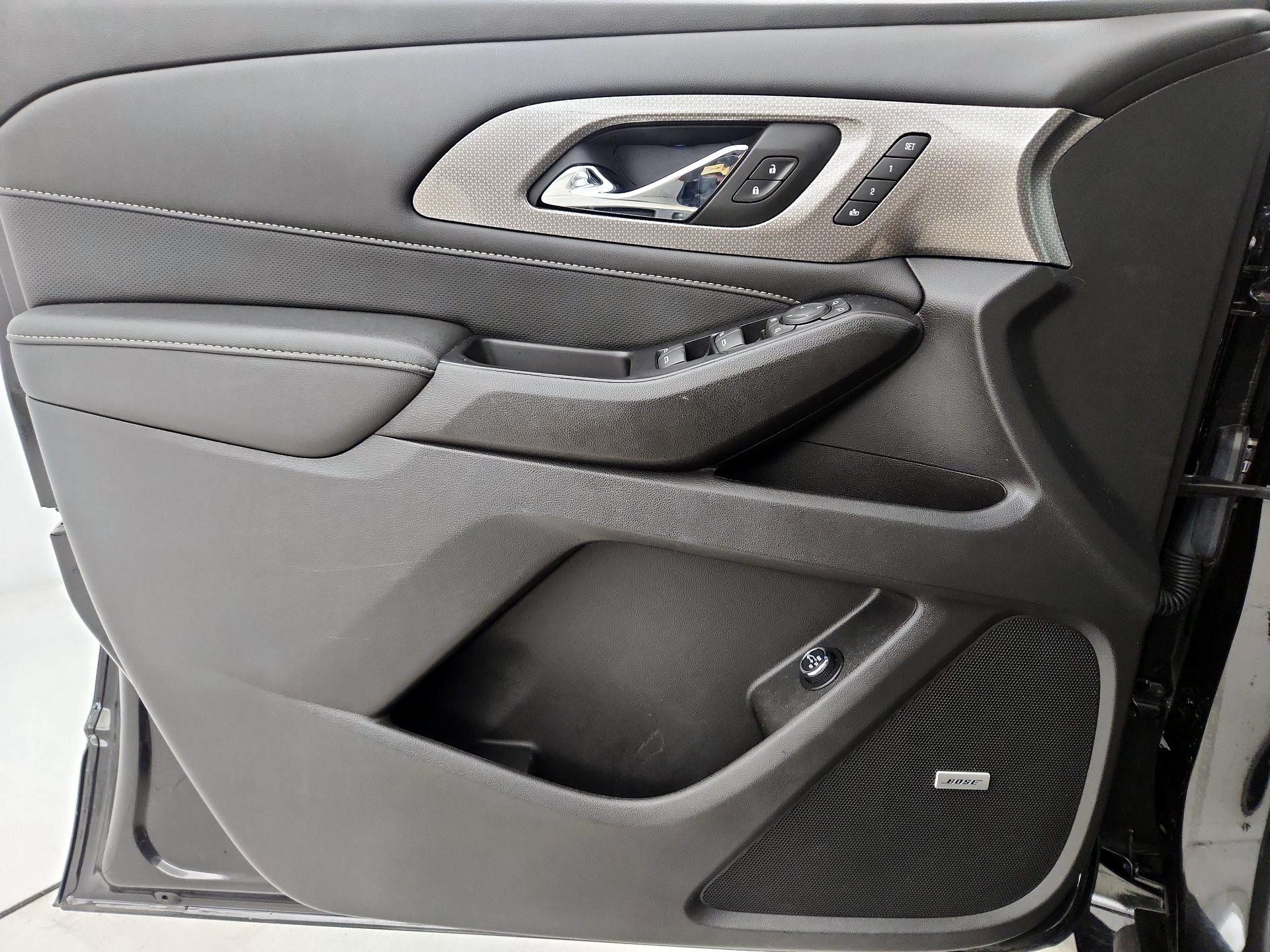 Thumbnail: 2023 Chevrolet Traverse - 12