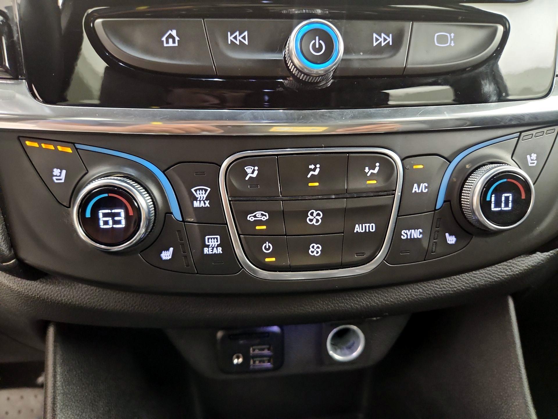 Thumbnail: 2023 Chevrolet Traverse - 17