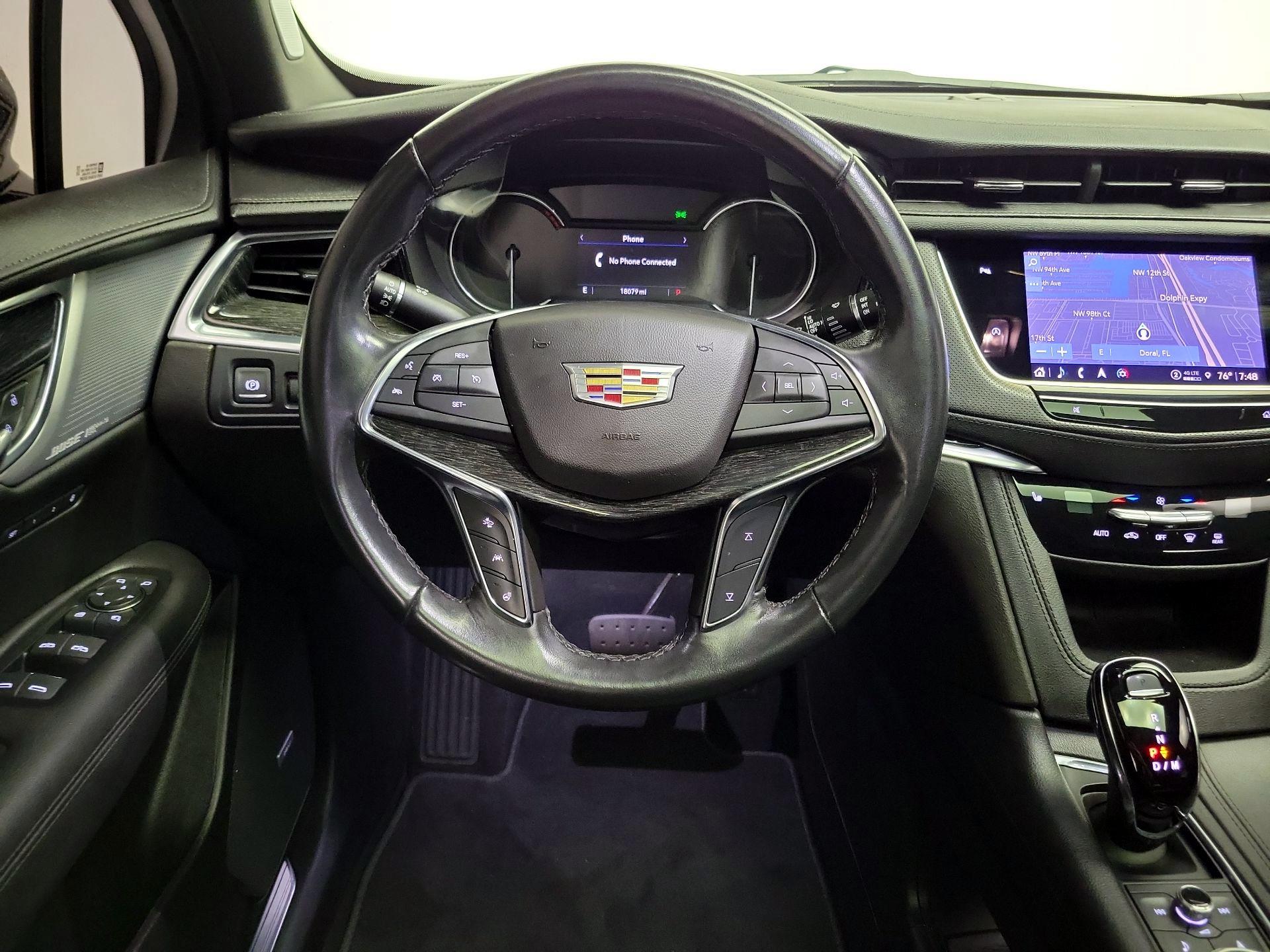 Thumbnail: 2023 Cadillac XT5 - 10
