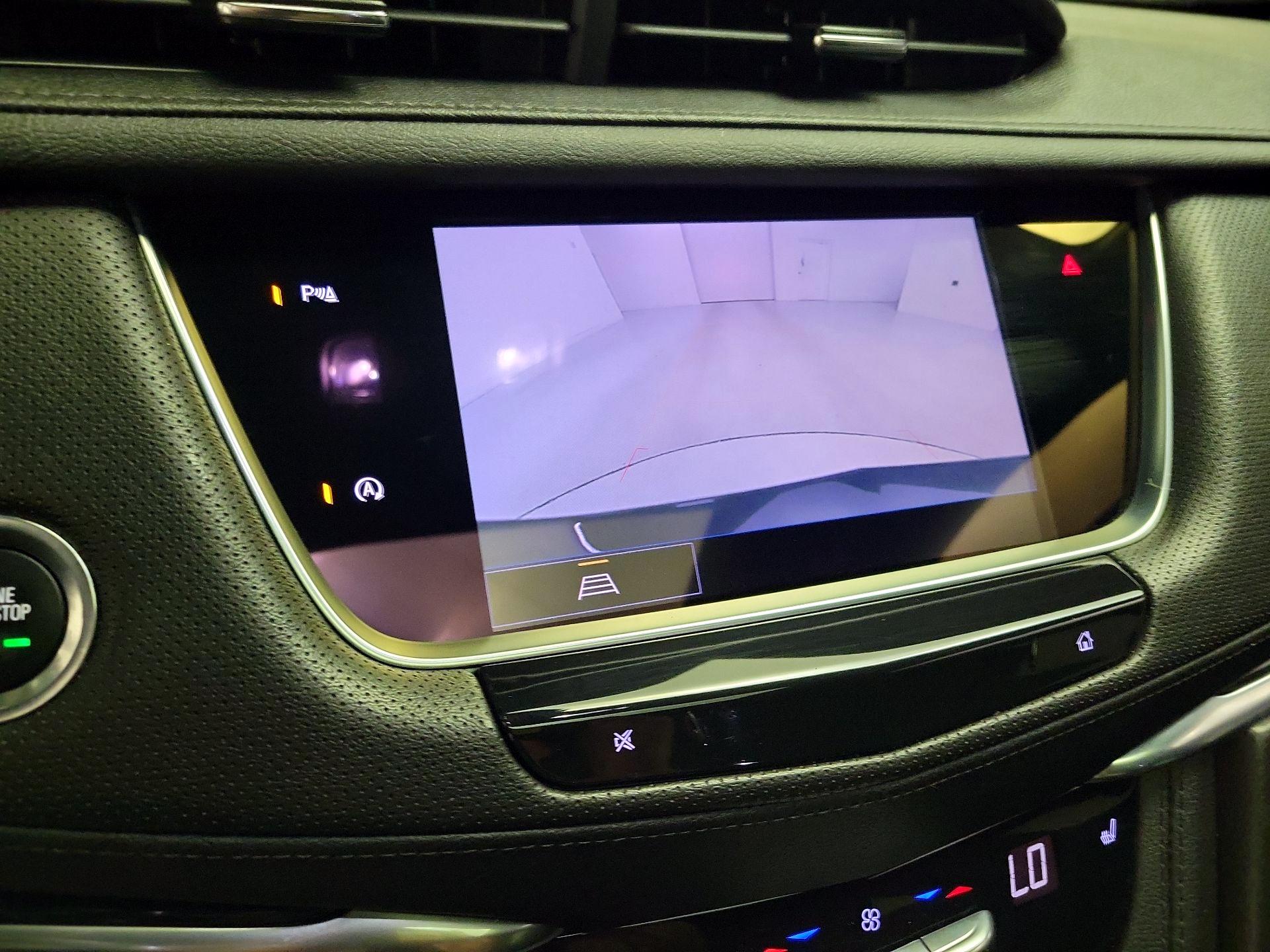 Thumbnail: 2023 Cadillac XT5 - 15