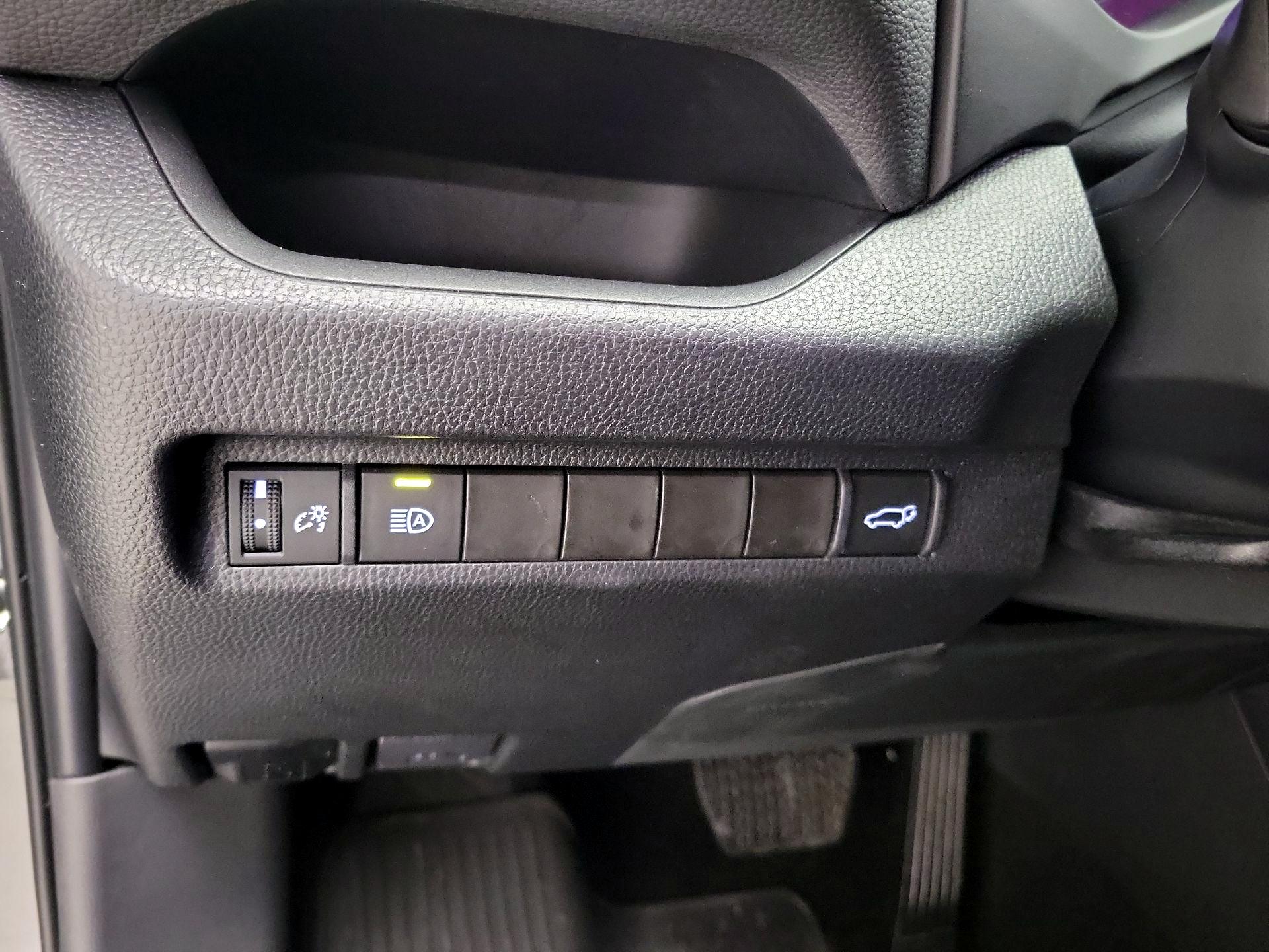 Thumbnail: 2023 Toyota RAV4 - 13