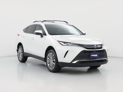 White 2022 Toyota Venza Hybrid XLE