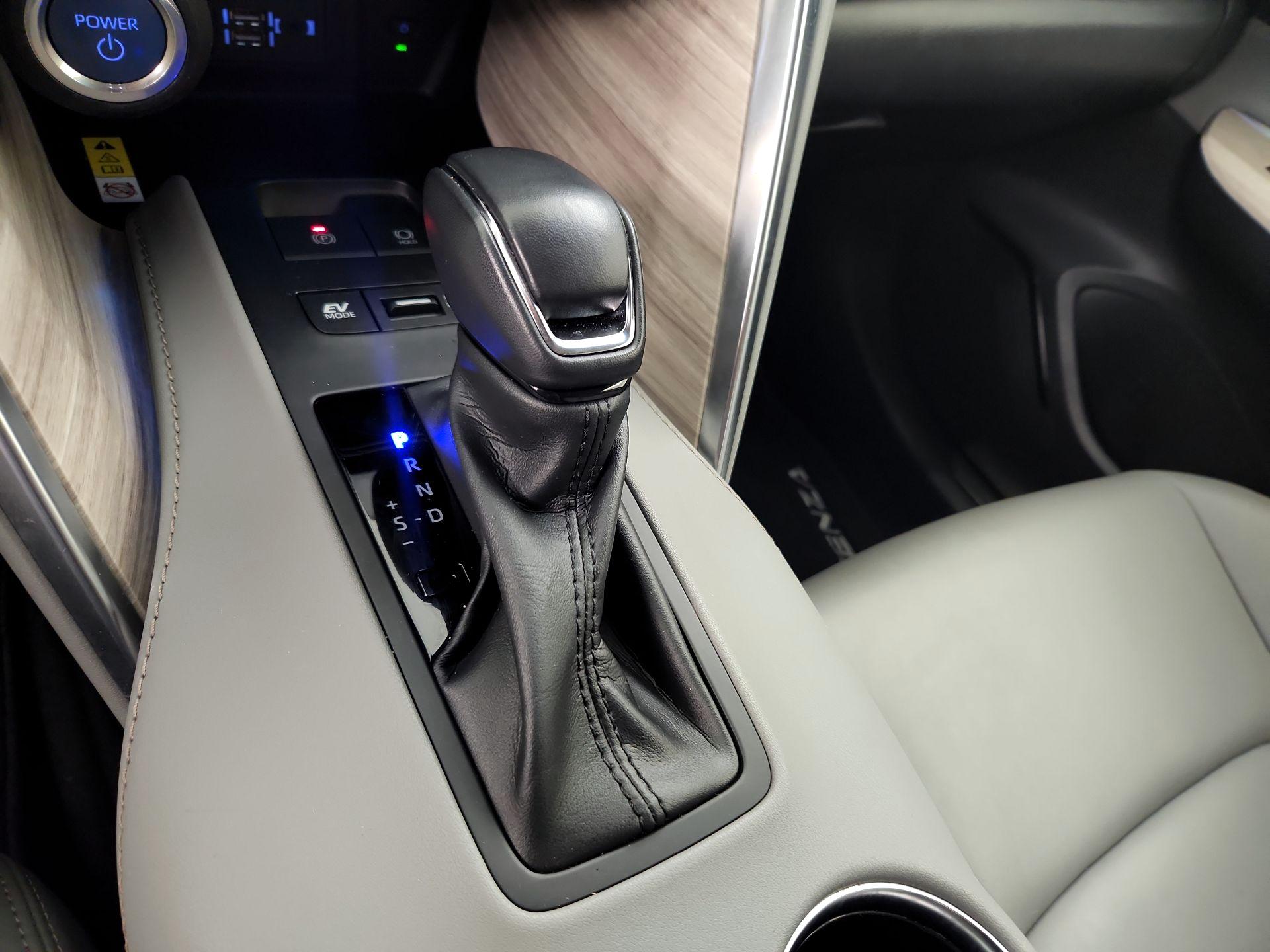 Thumbnail: 2022 Toyota Venza - 17