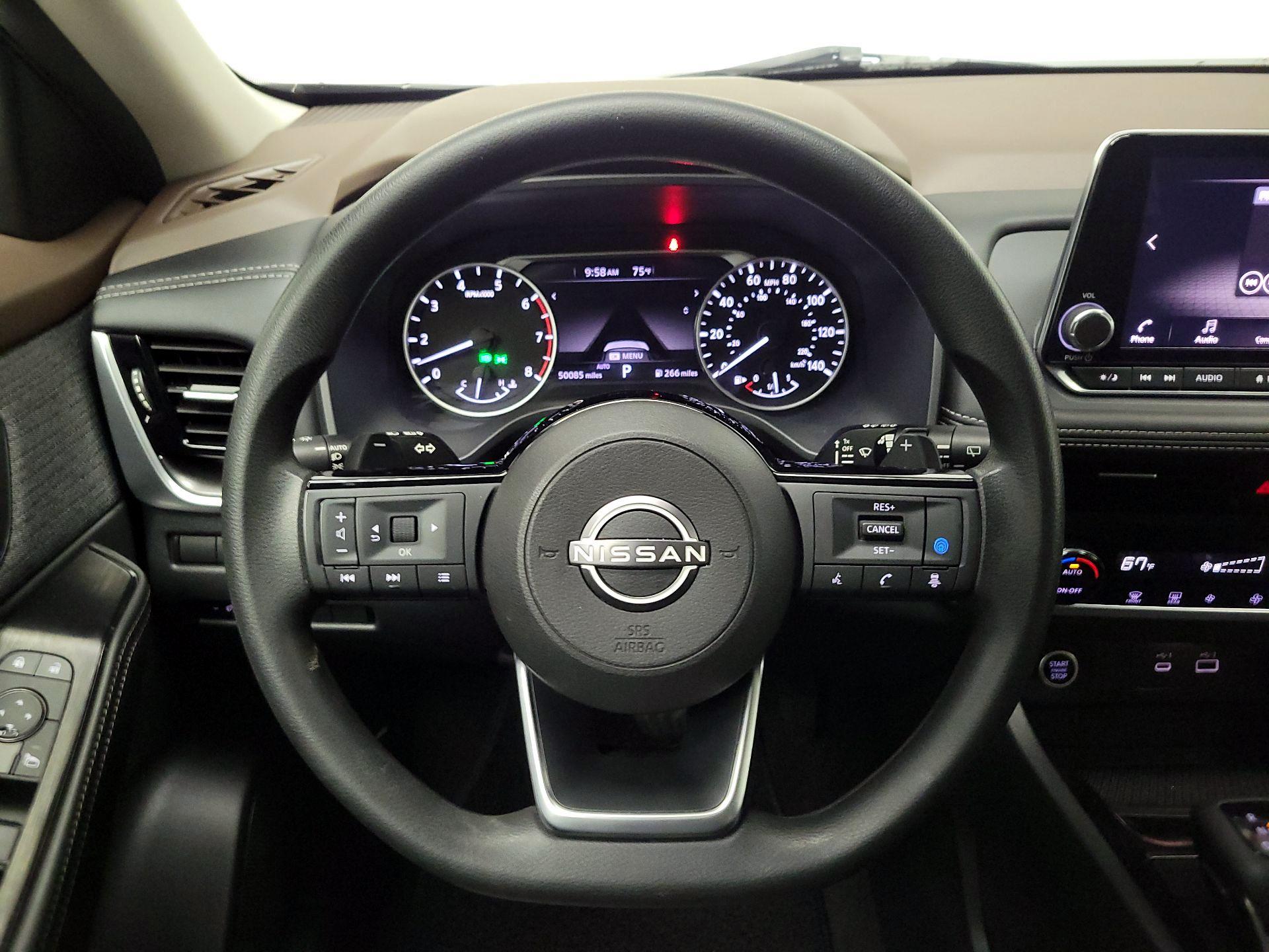 Thumbnail: 2022 Nissan Rogue - 10