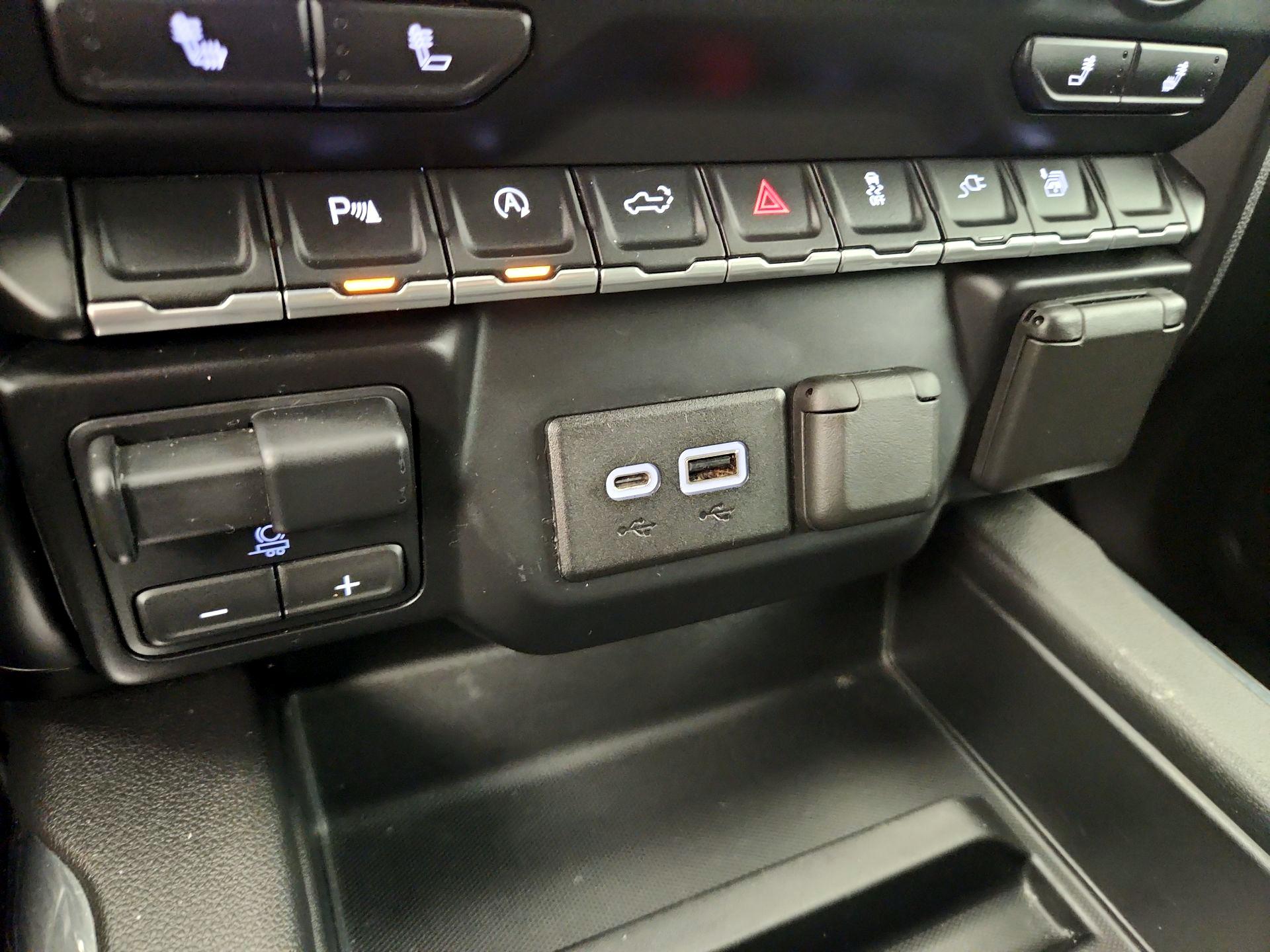 Thumbnail: 2019 Chevrolet Silverado 1500 - 18