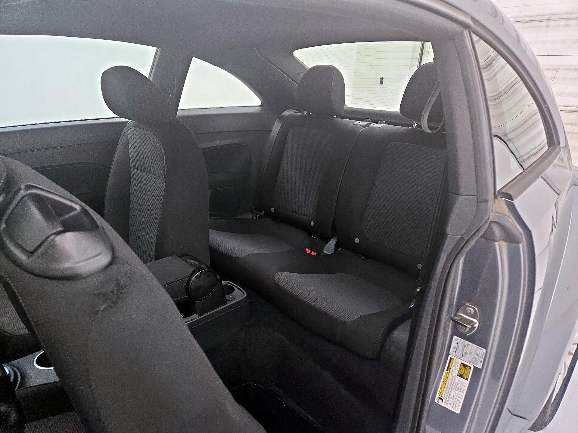 Thumbnail: 2014 Volkswagen Beetle - 18