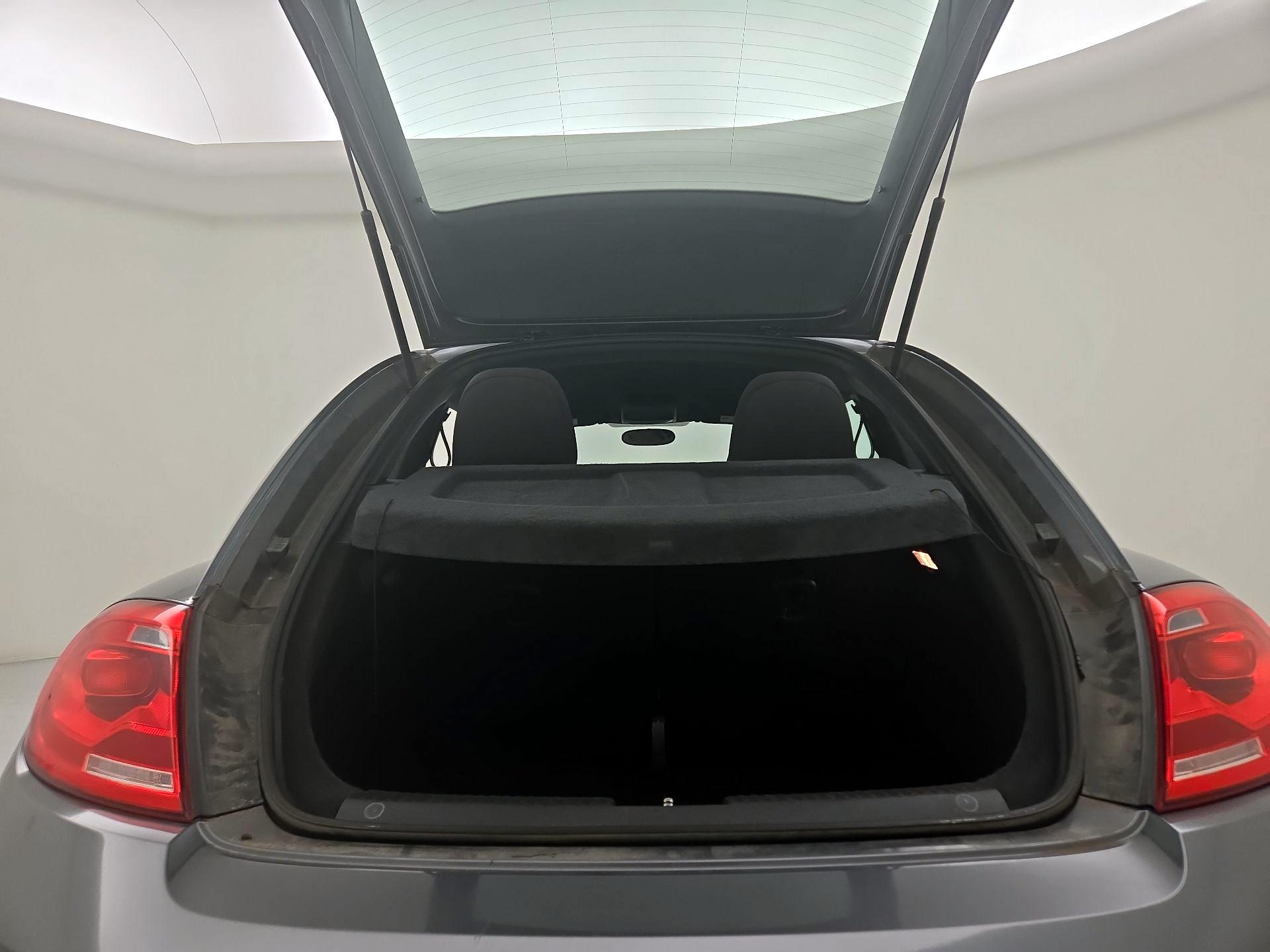 Thumbnail: 2014 Volkswagen Beetle - 19