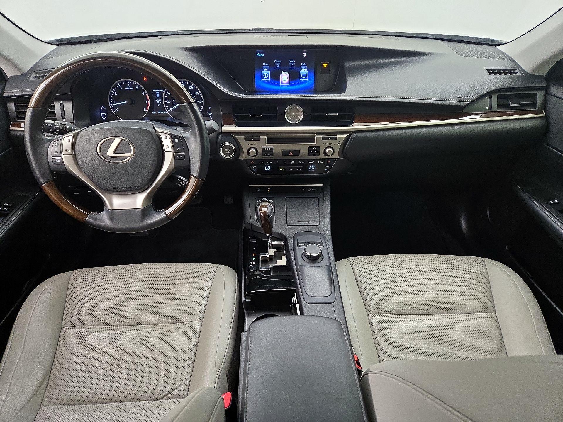Thumbnail: 2015 Lexus ES - 9