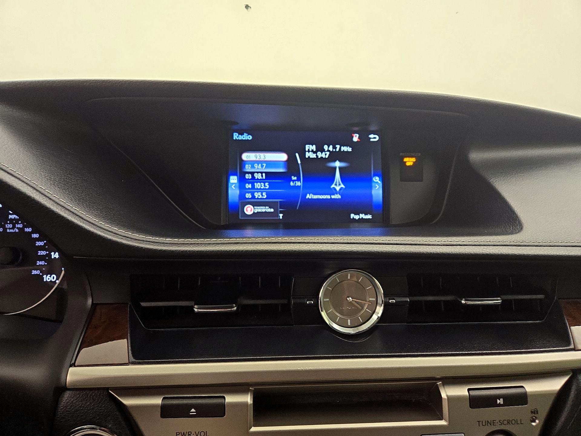 Thumbnail: 2015 Lexus ES - 15