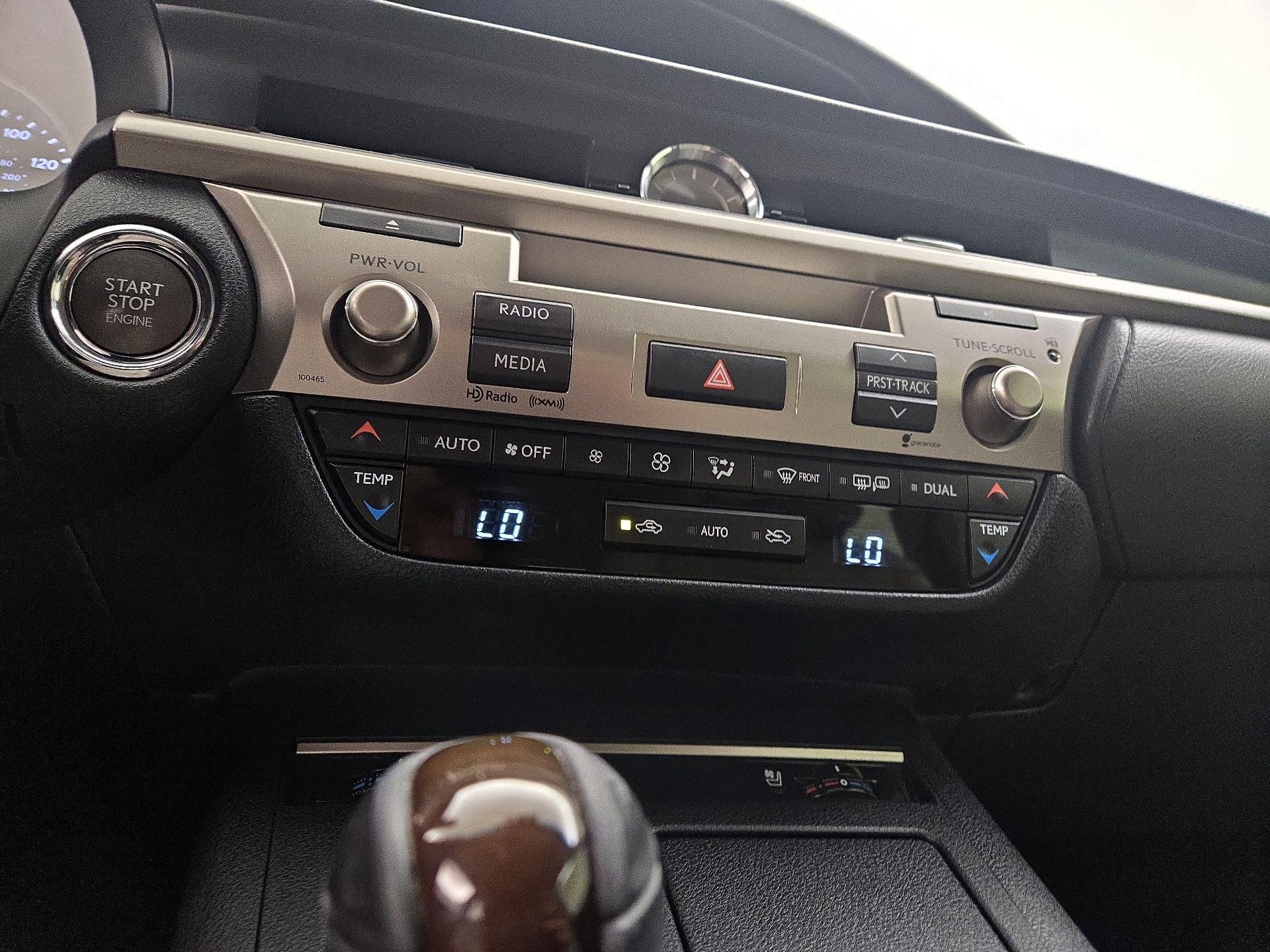 Thumbnail: 2015 Lexus ES - 16