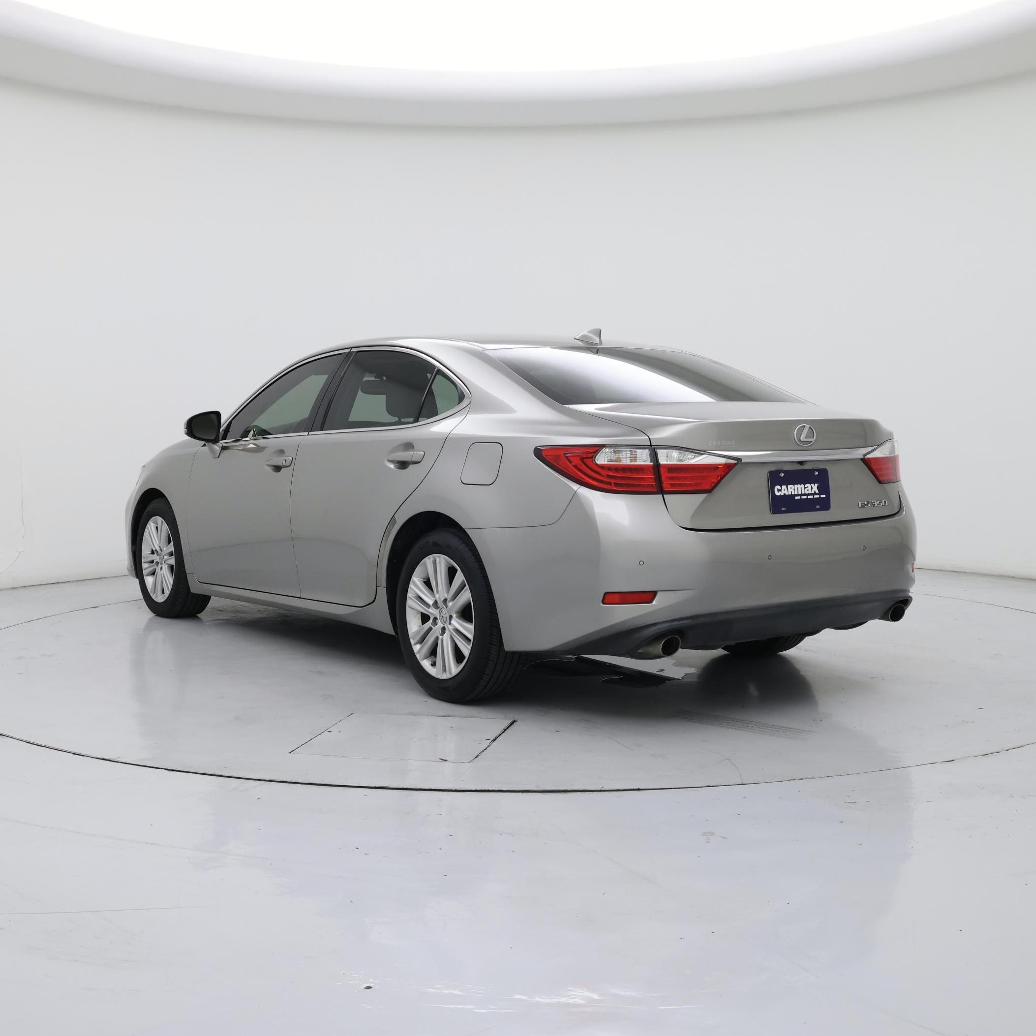 Thumbnail: 2015 Lexus ES - 2