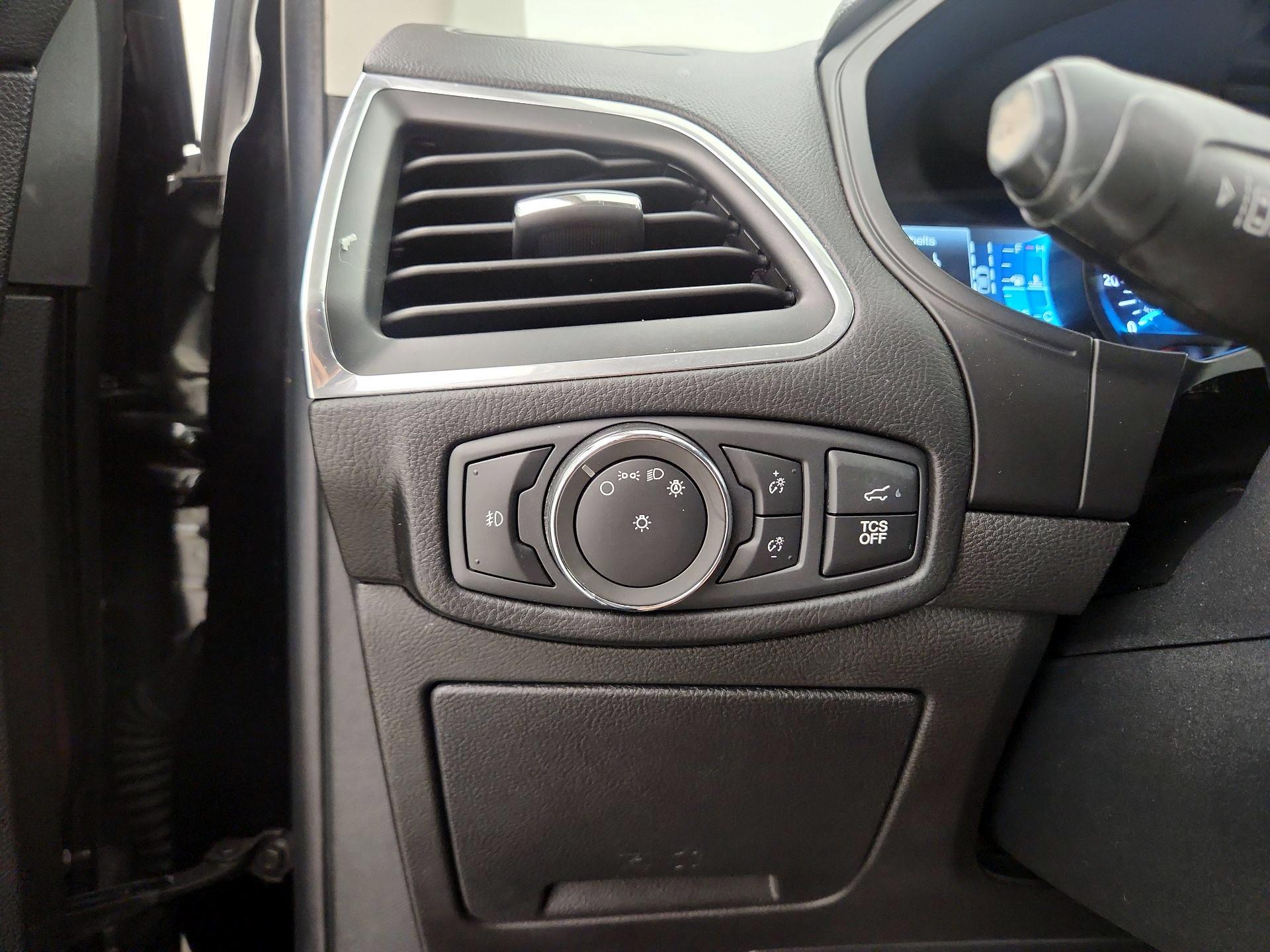 Thumbnail: 2022 Ford Edge - 13