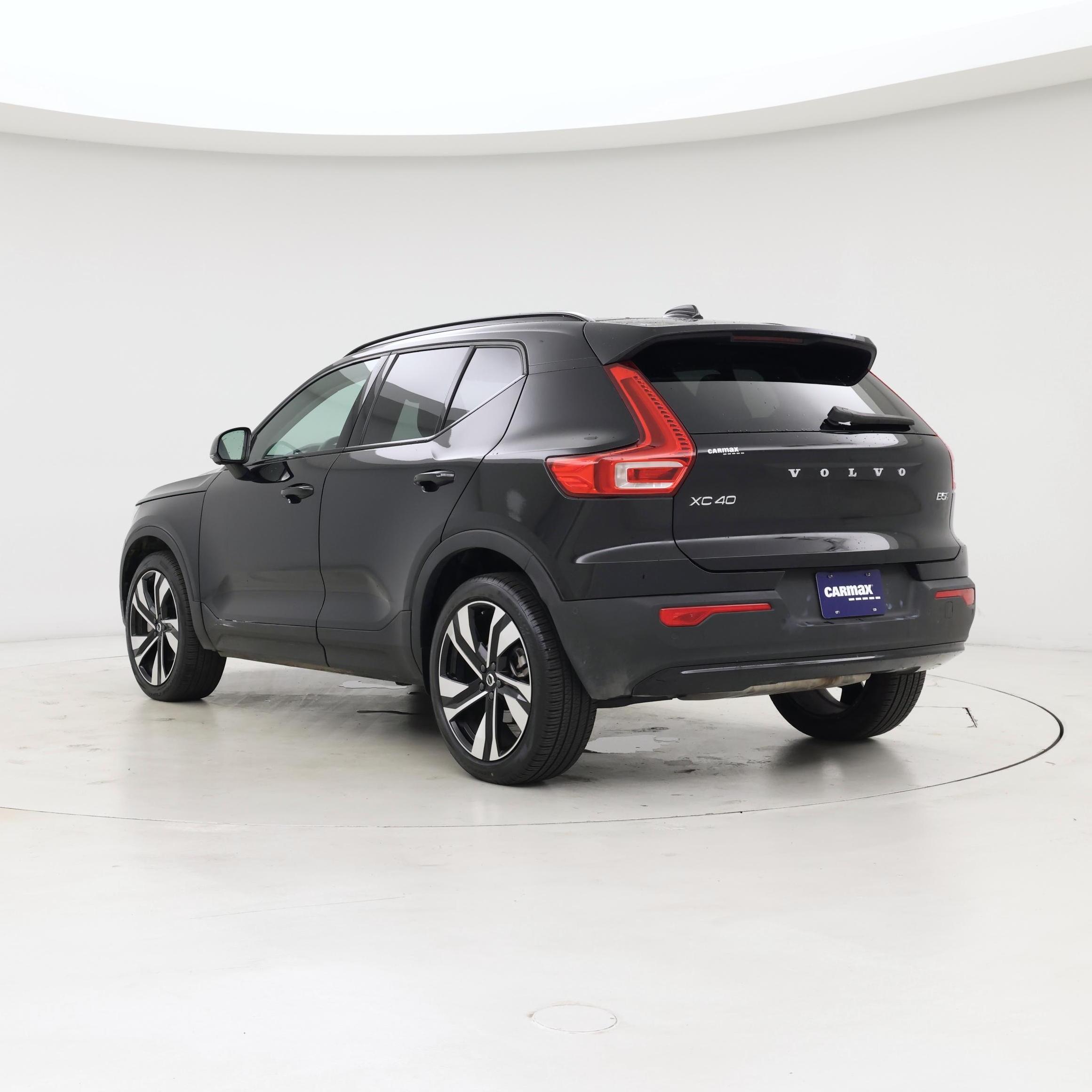 Thumbnail: 2025 Volvo XC40 - 2