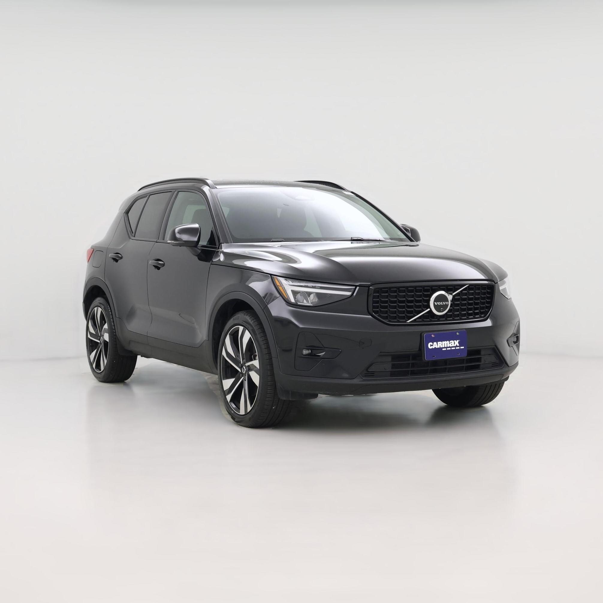 Thumbnail: 2025 Volvo XC40 - 1