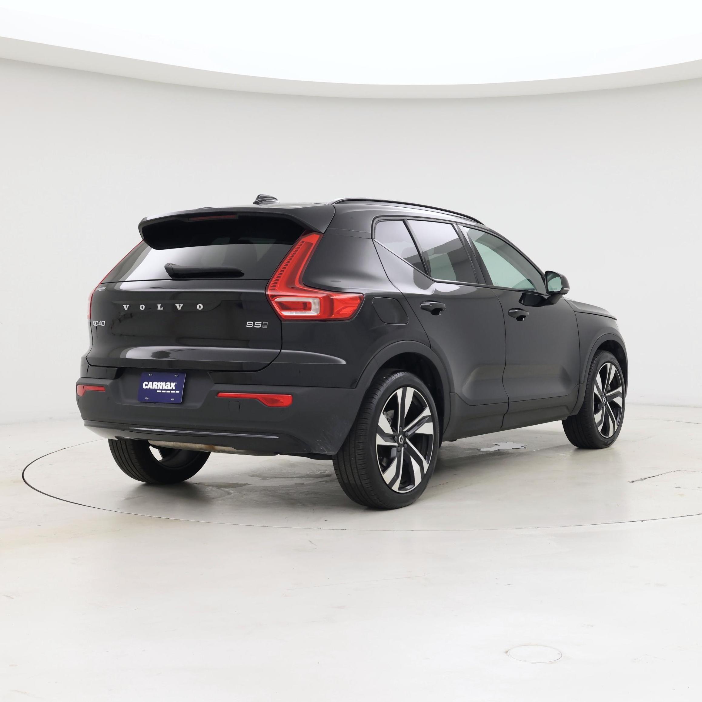 Thumbnail: 2025 Volvo XC40 - 8