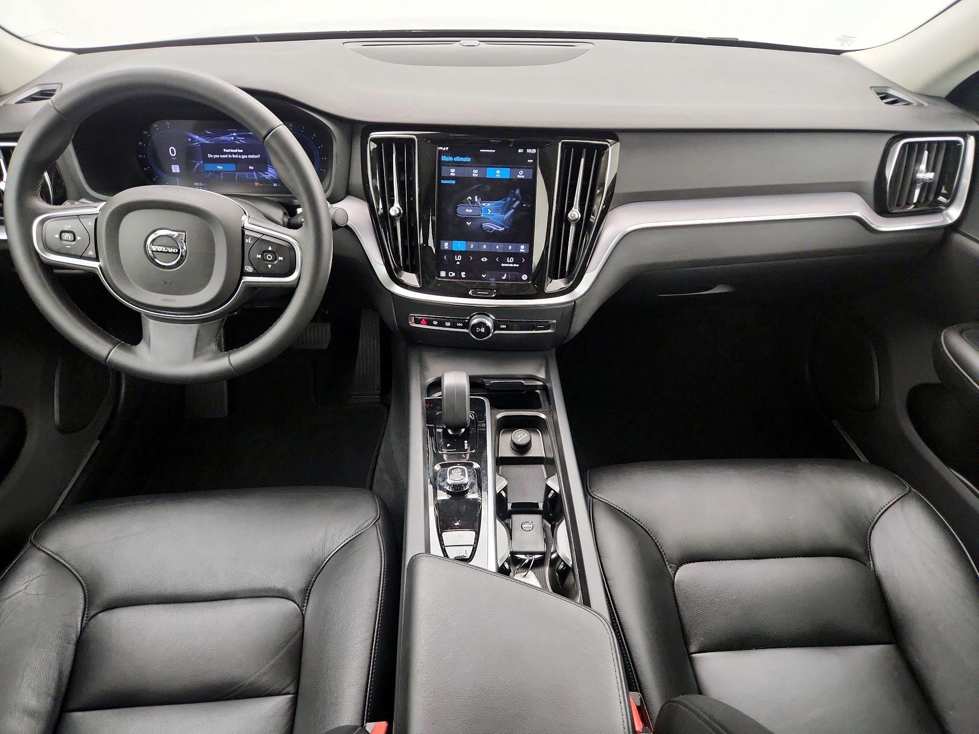 Thumbnail: 2025 Volvo S60 - 9