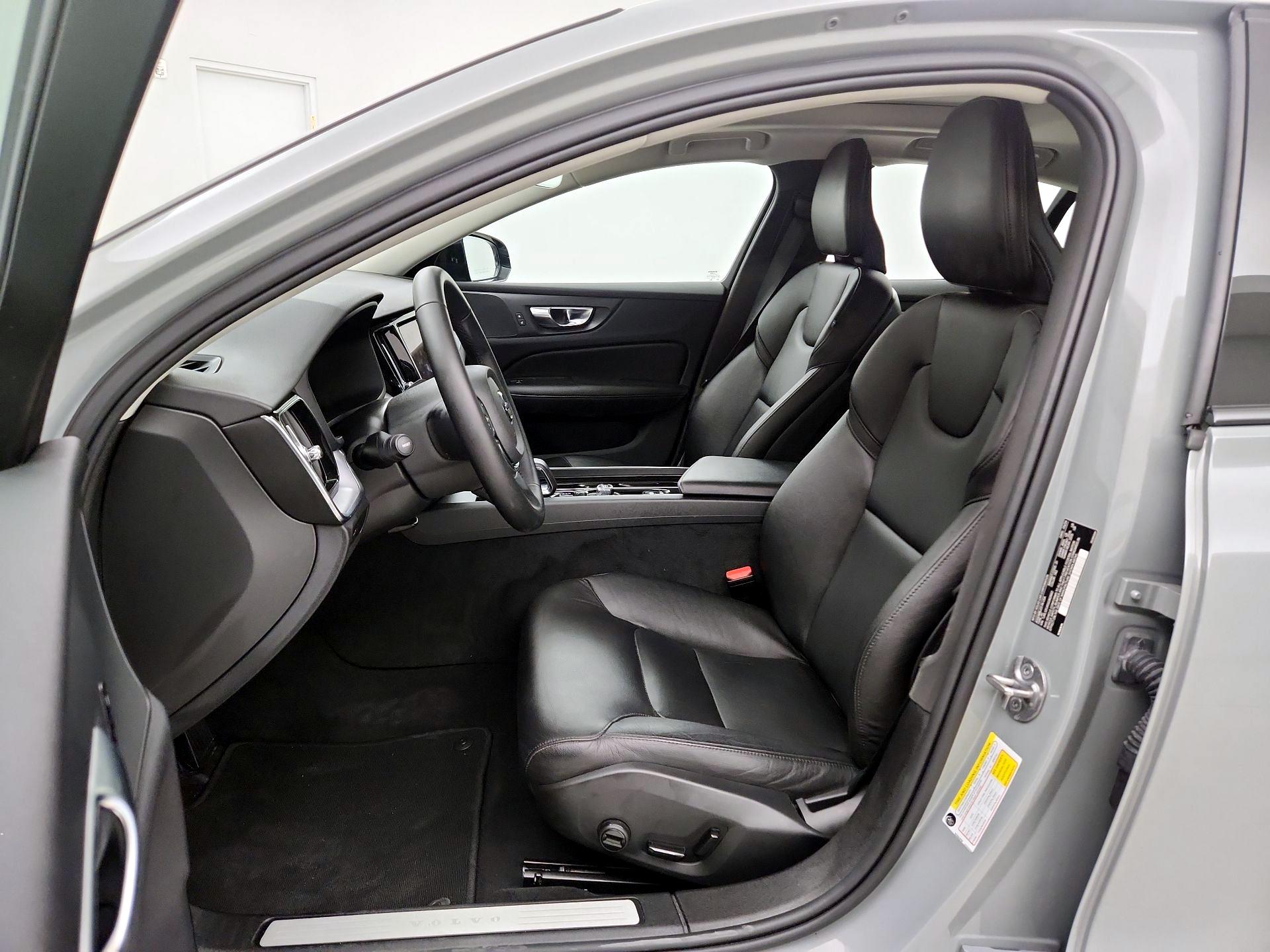Thumbnail: 2025 Volvo S60 - 11