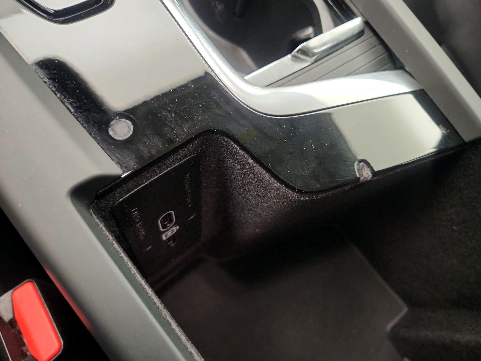 Thumbnail: 2025 Volvo S60 - 19