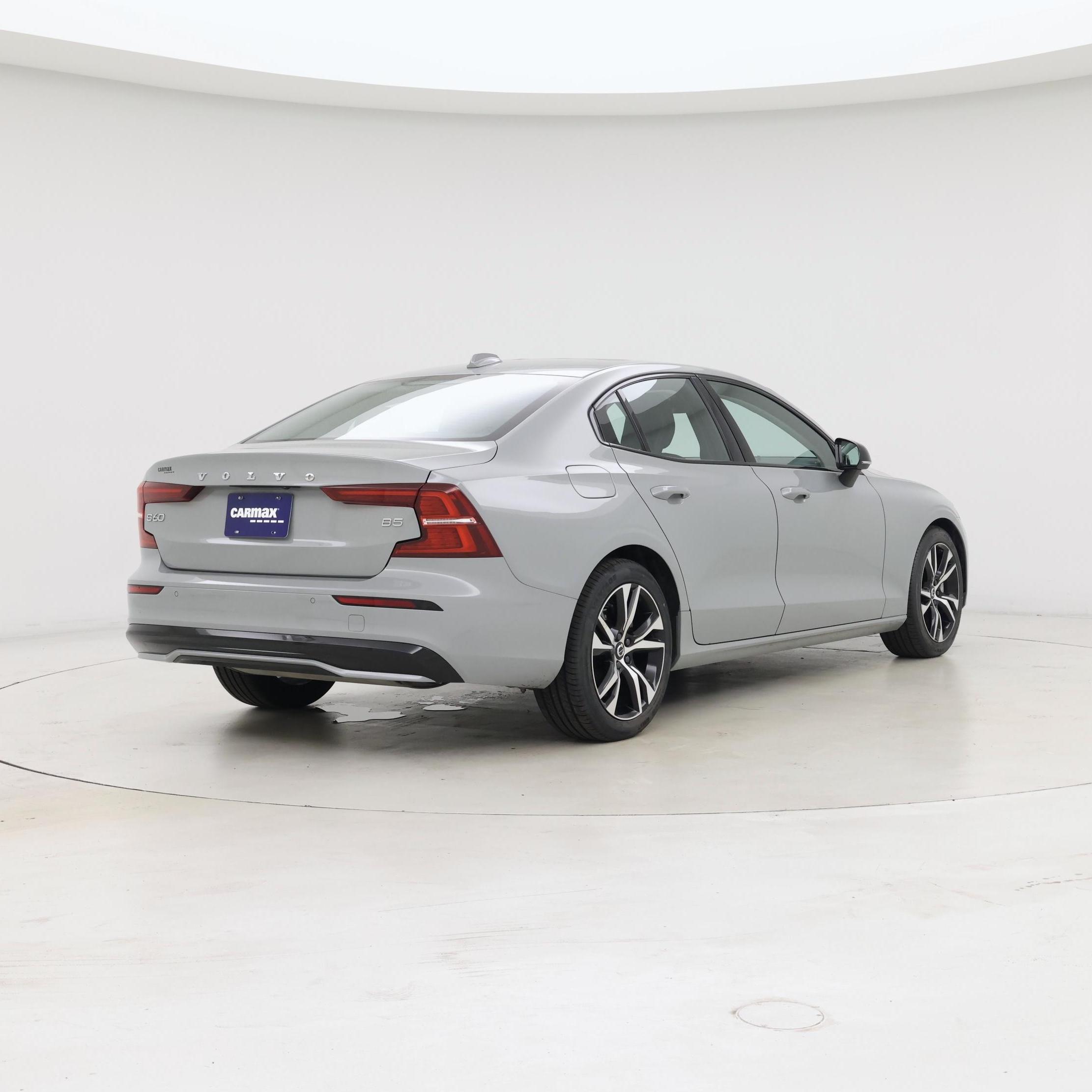 Thumbnail: 2025 Volvo S60 - 8