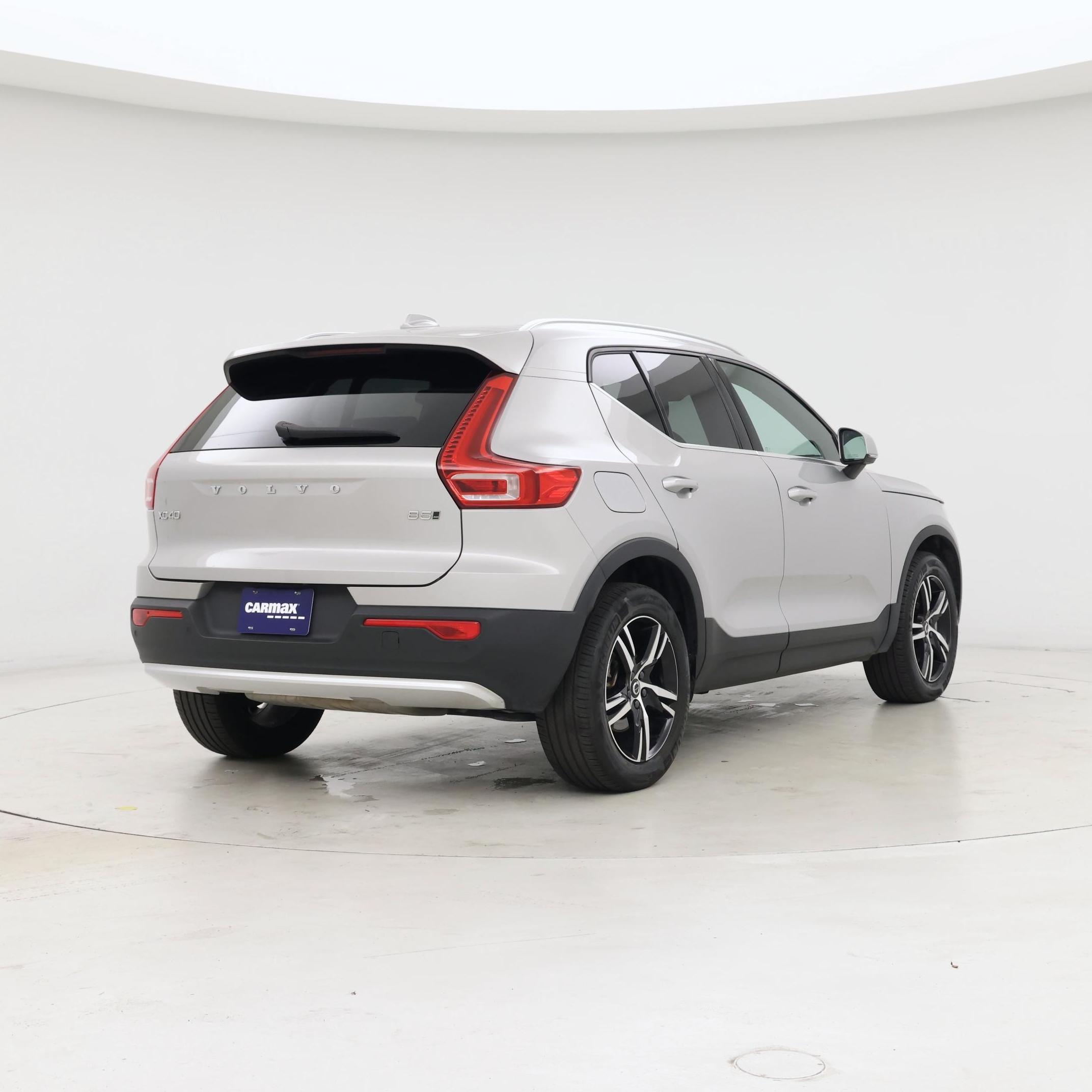 Thumbnail: 2025 Volvo XC40 - 8