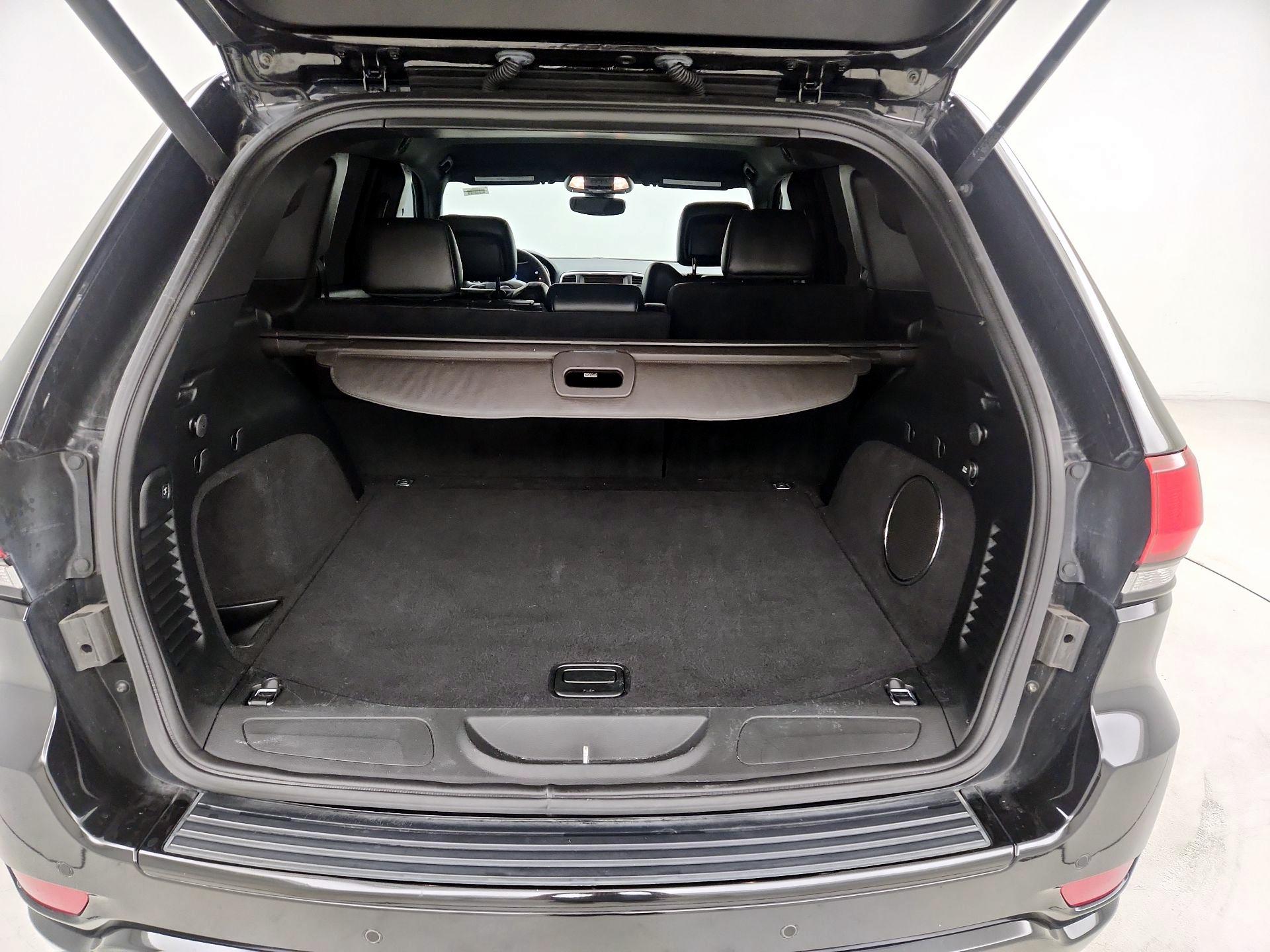 Thumbnail: 2017 Jeep Grand Cherokee - 20