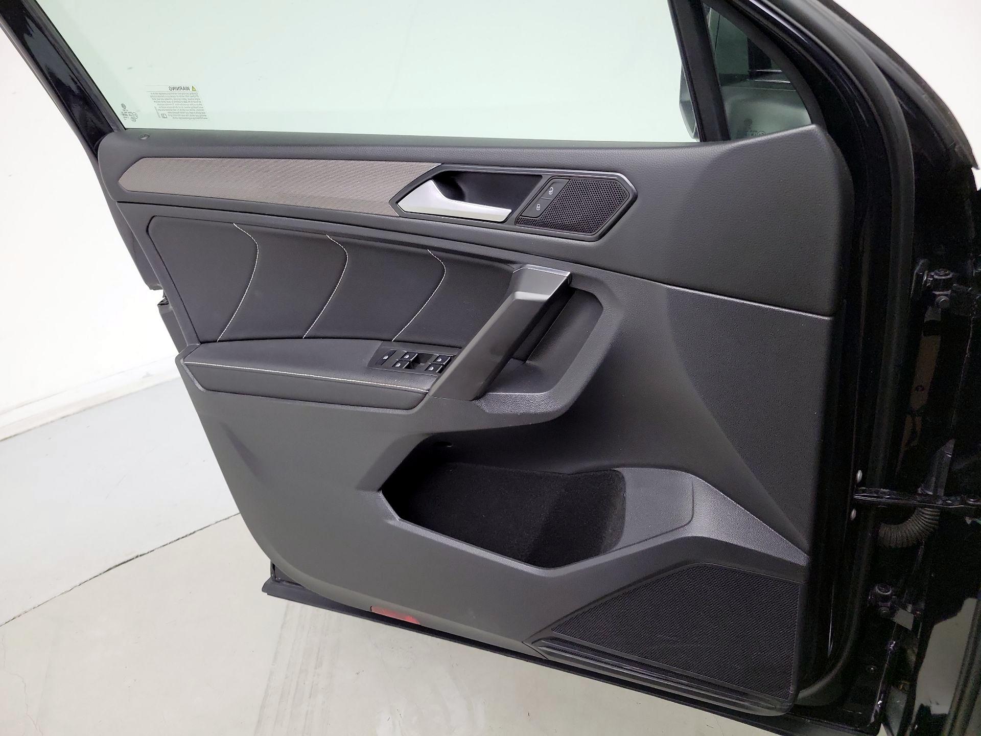 Thumbnail: 2022 Volkswagen Tiguan - 12