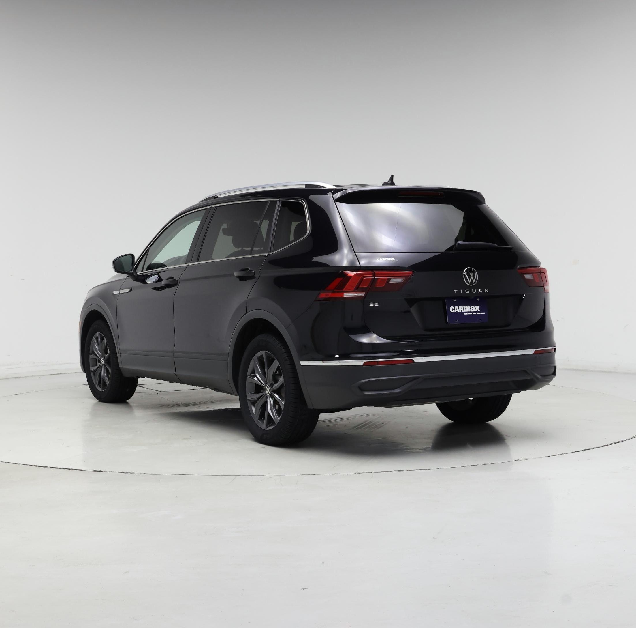 Thumbnail: 2022 Volkswagen Tiguan - 2