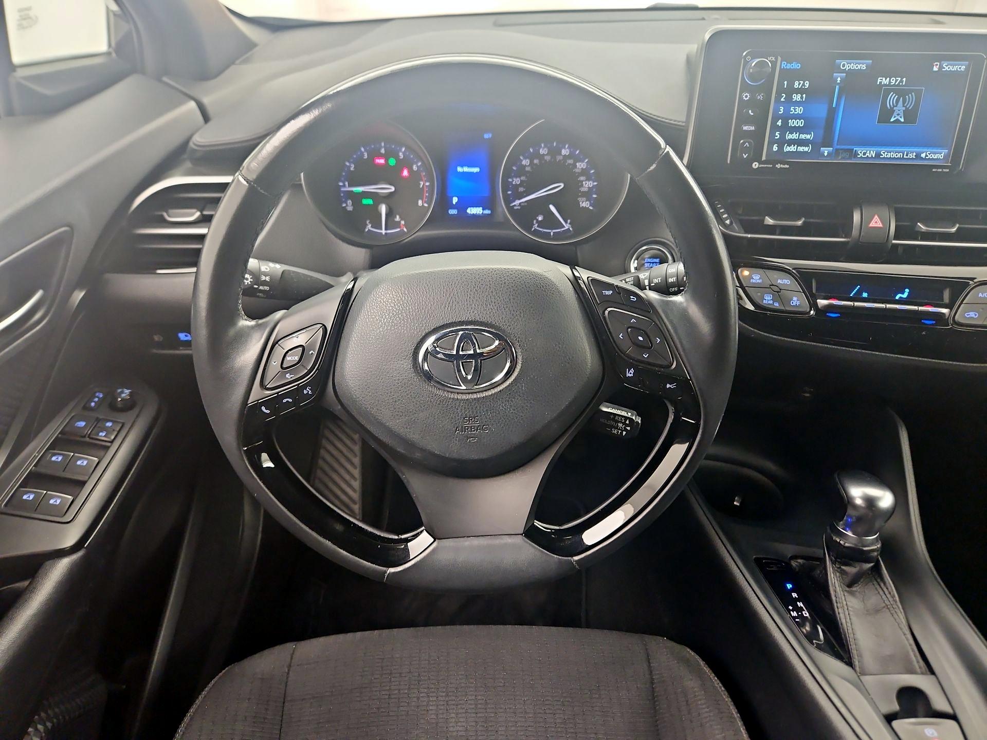 Thumbnail: 2018 Toyota C-HR - 10