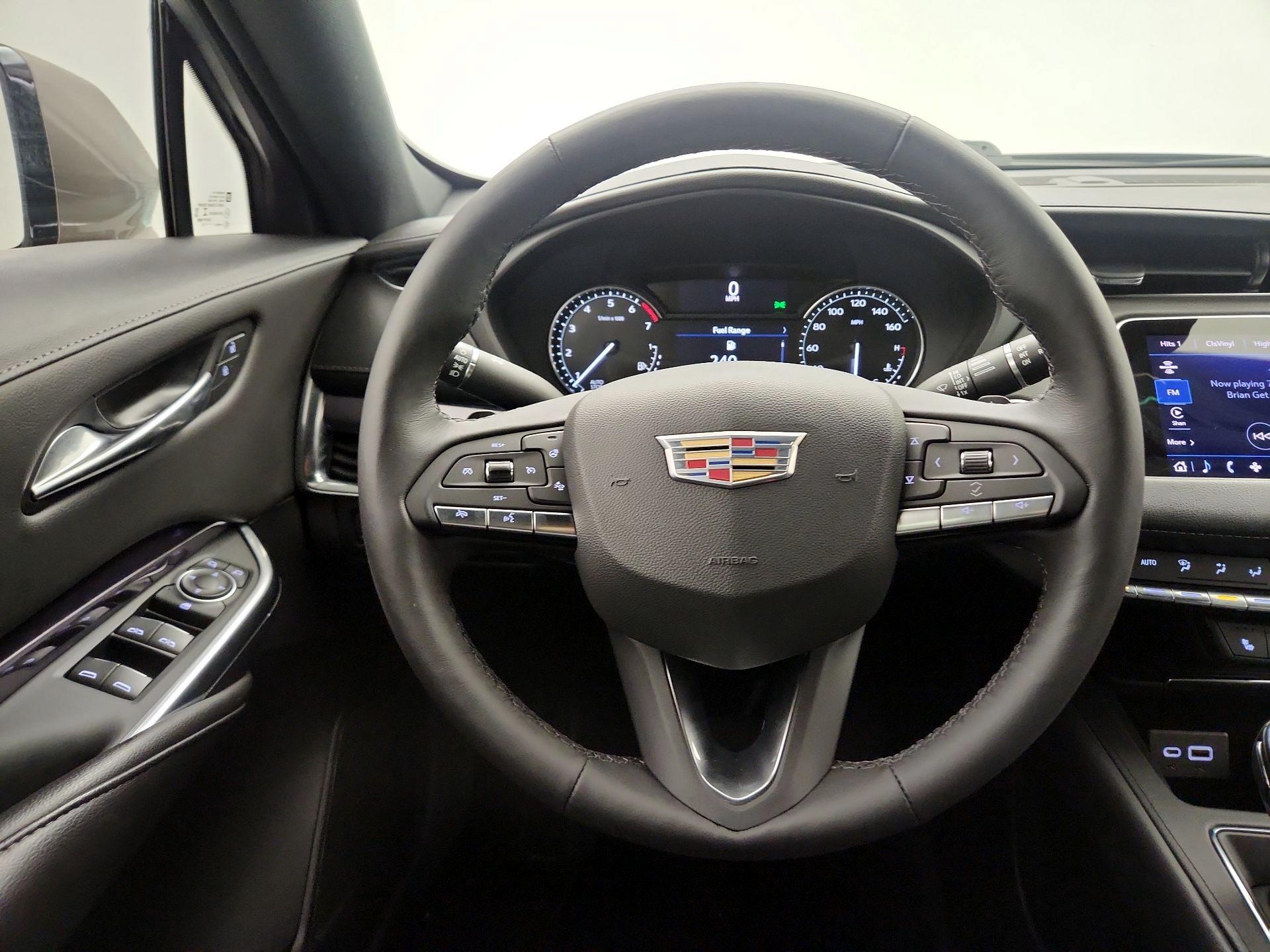 Thumbnail: 2022 Cadillac XT4 - 10