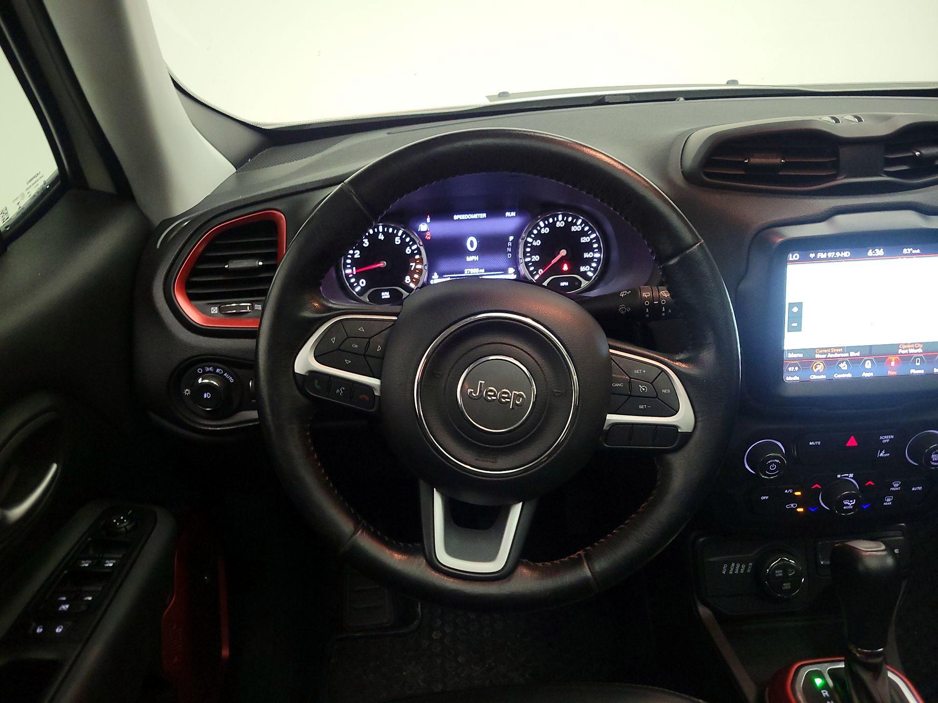 Thumbnail: 2021 Jeep Renegade - 10