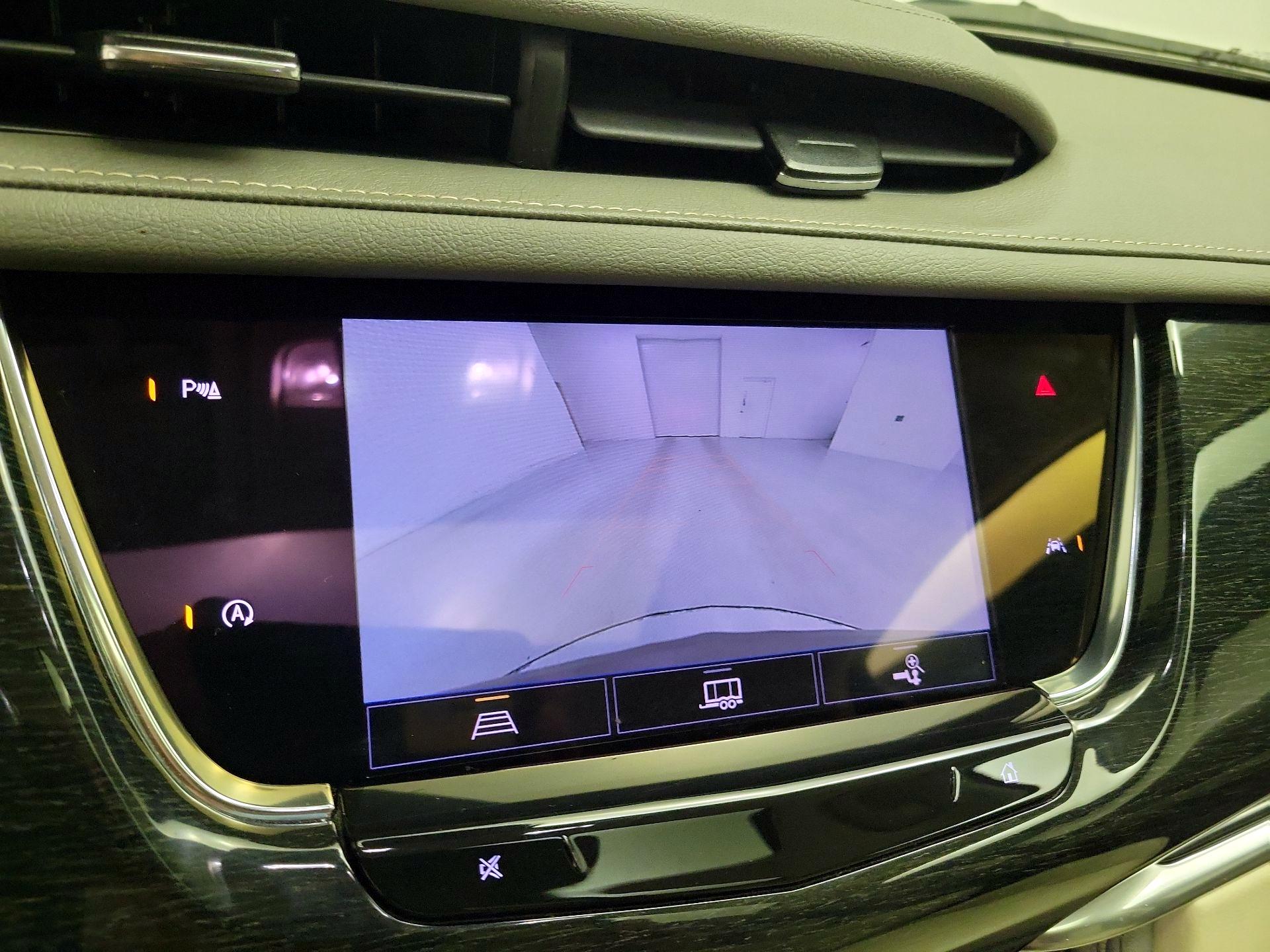 Thumbnail: 2023 Cadillac XT6 - 15