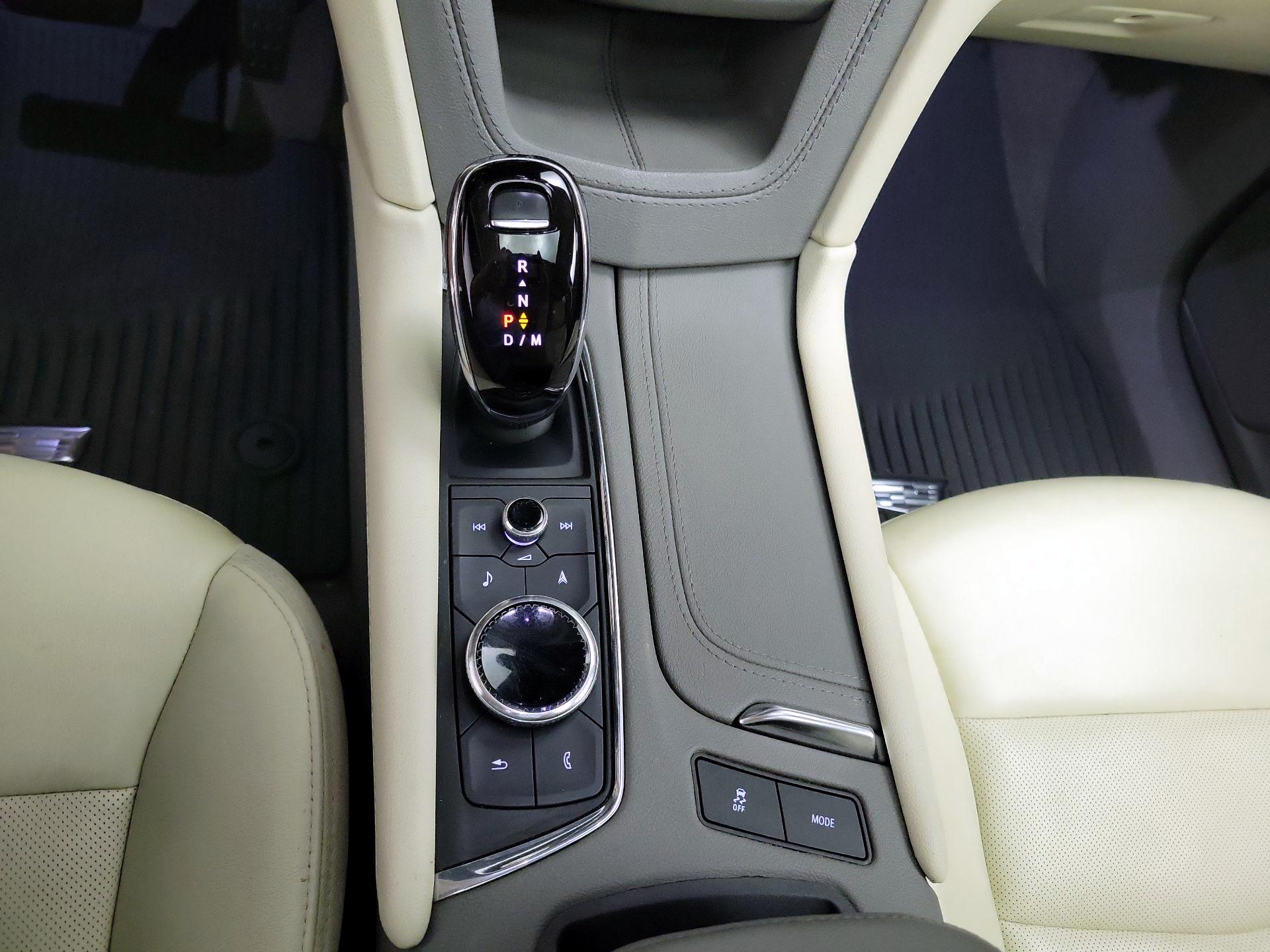 Thumbnail: 2023 Cadillac XT6 - 18
