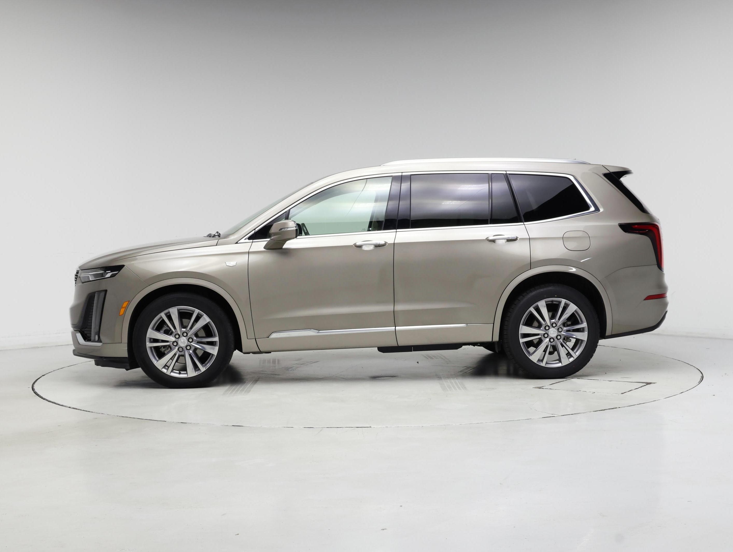 Thumbnail: 2023 Cadillac XT6 - 3