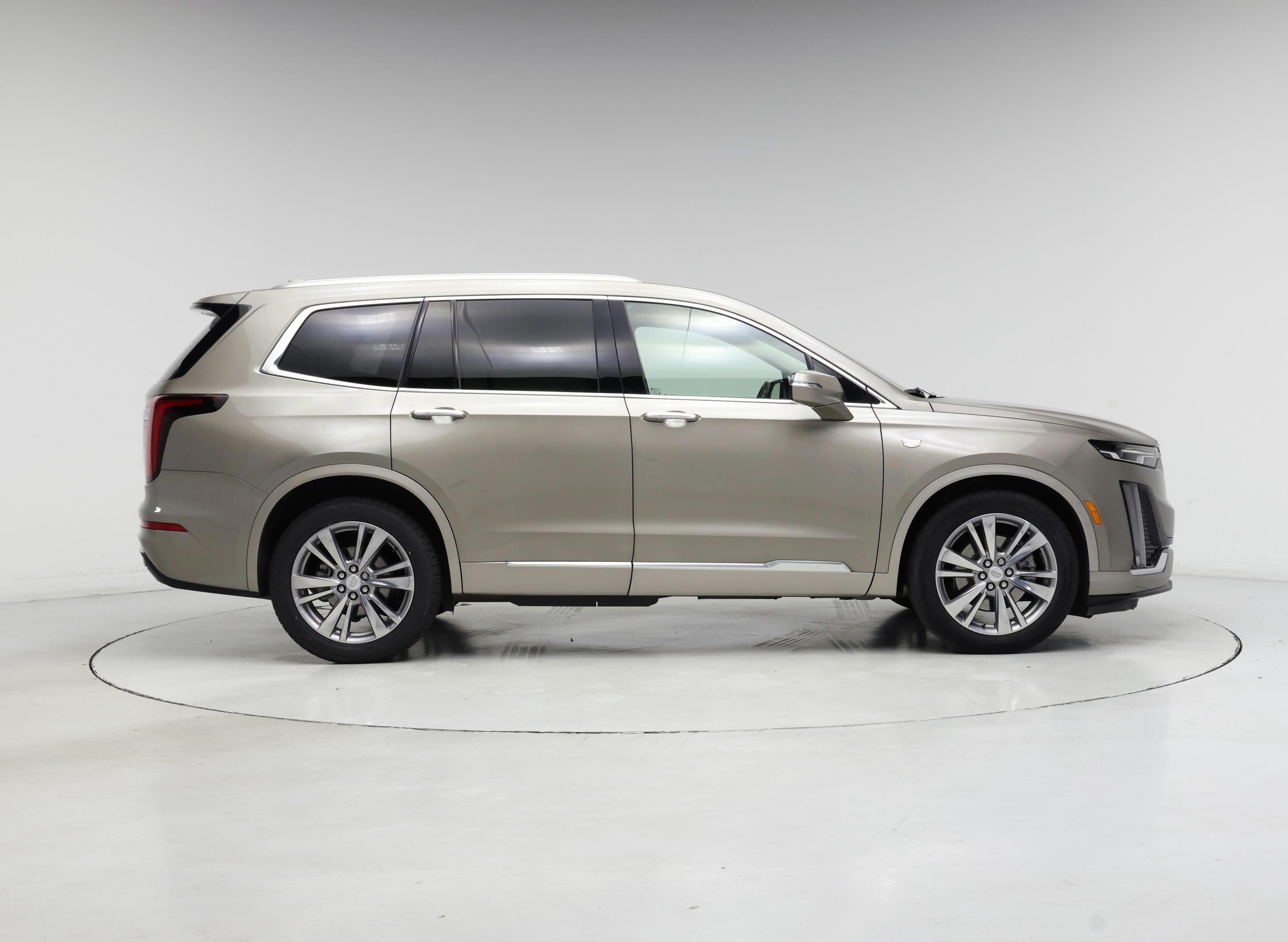 Thumbnail: 2023 Cadillac XT6 - 7
