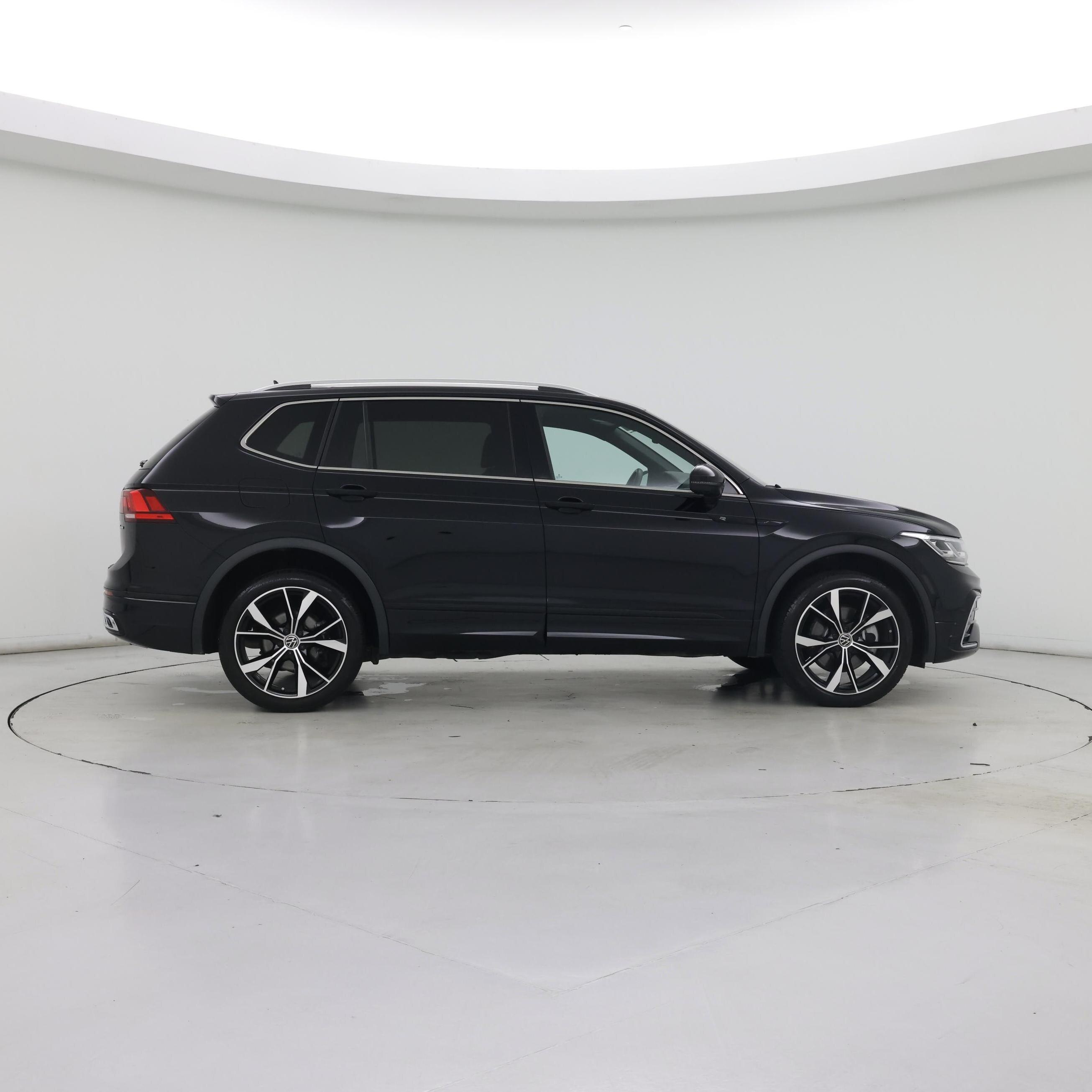 Thumbnail: 2024 Volkswagen Tiguan - 7
