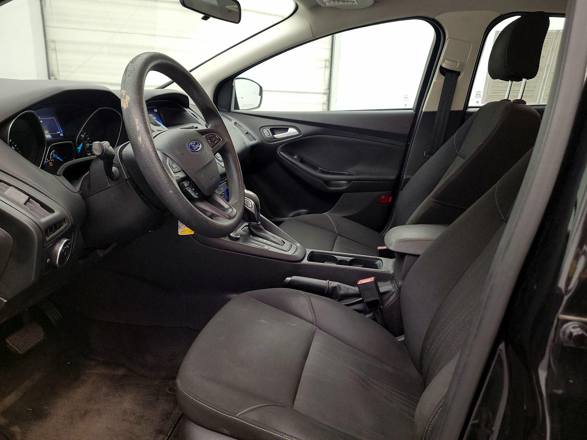 Thumbnail: 2015 Ford Focus - 11