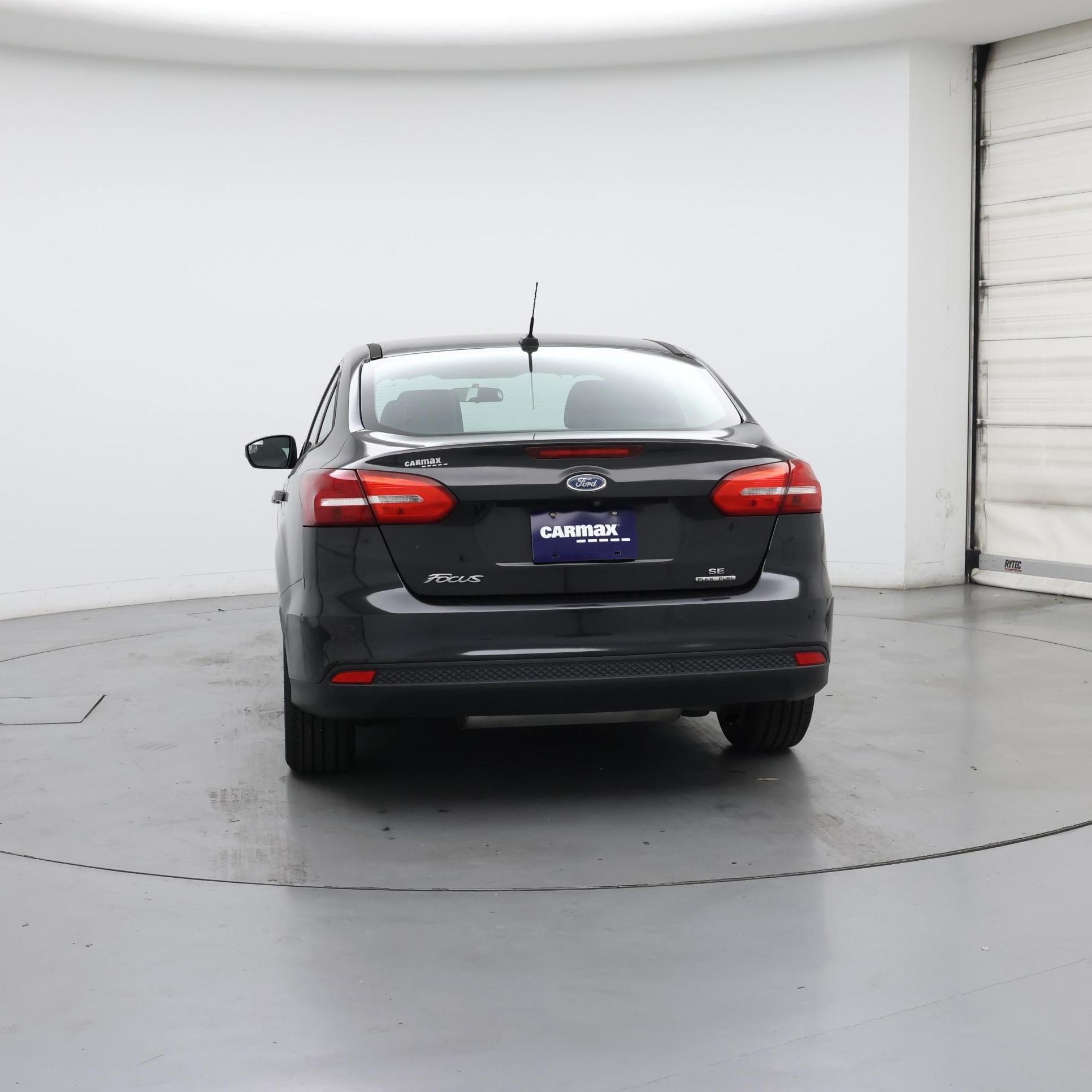 Thumbnail: 2015 Ford Focus - 6