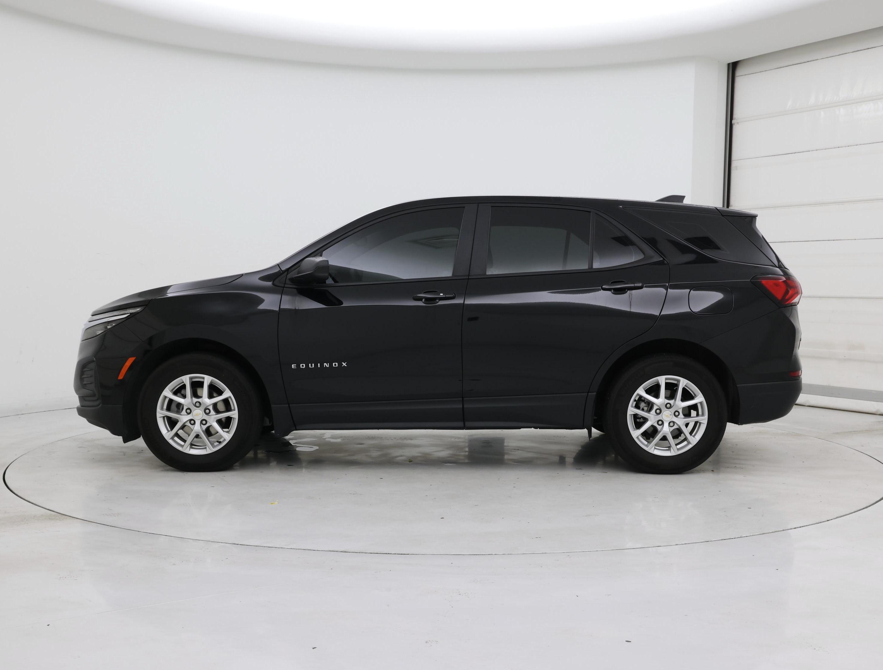 Thumbnail: 2023 Chevrolet Equinox - 3