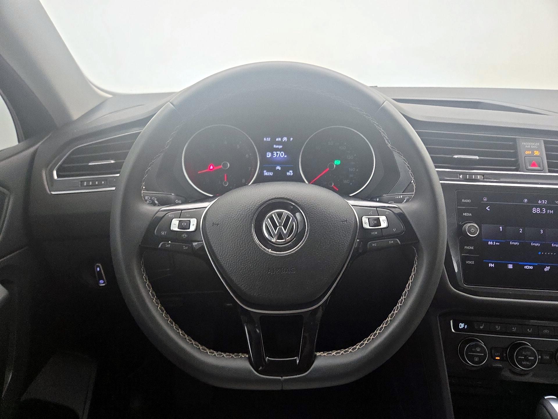 Thumbnail: 2021 Volkswagen Tiguan - 10