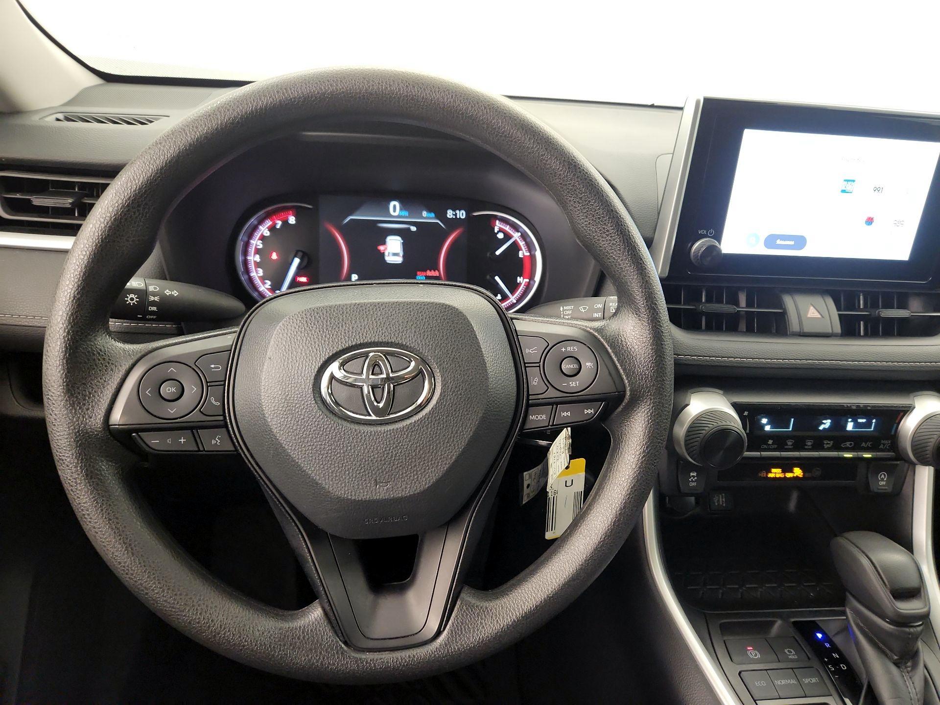 Thumbnail: 2024 Toyota RAV4 - 10