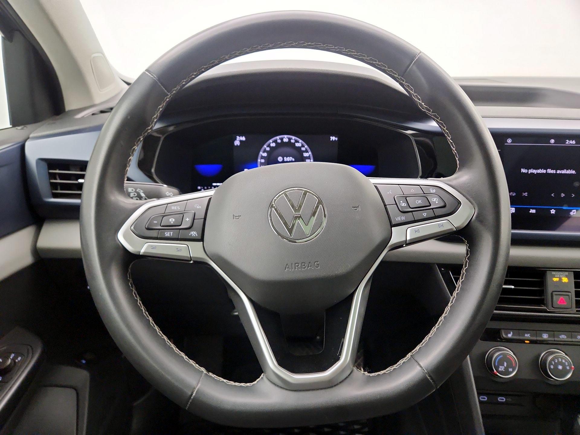 Thumbnail: 2022 Volkswagen Taos - 10