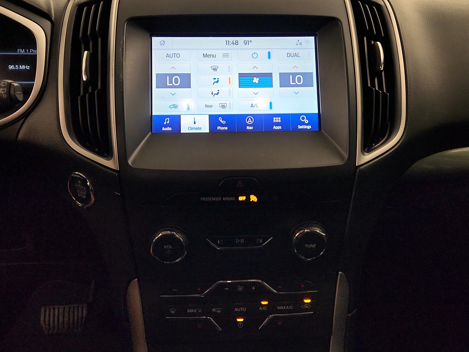 Thumbnail: 2020 Ford Edge - 17