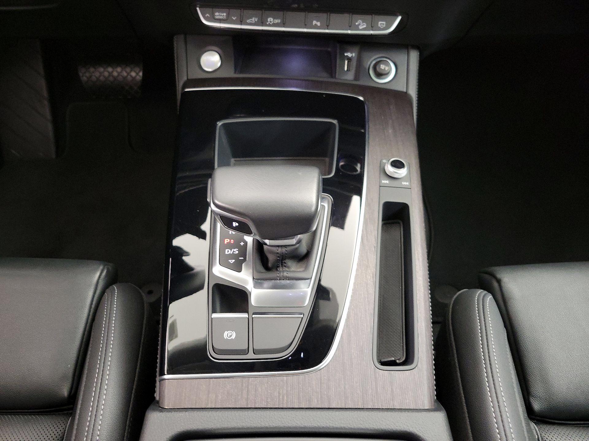 Thumbnail: 2022 Audi Q5 - 18